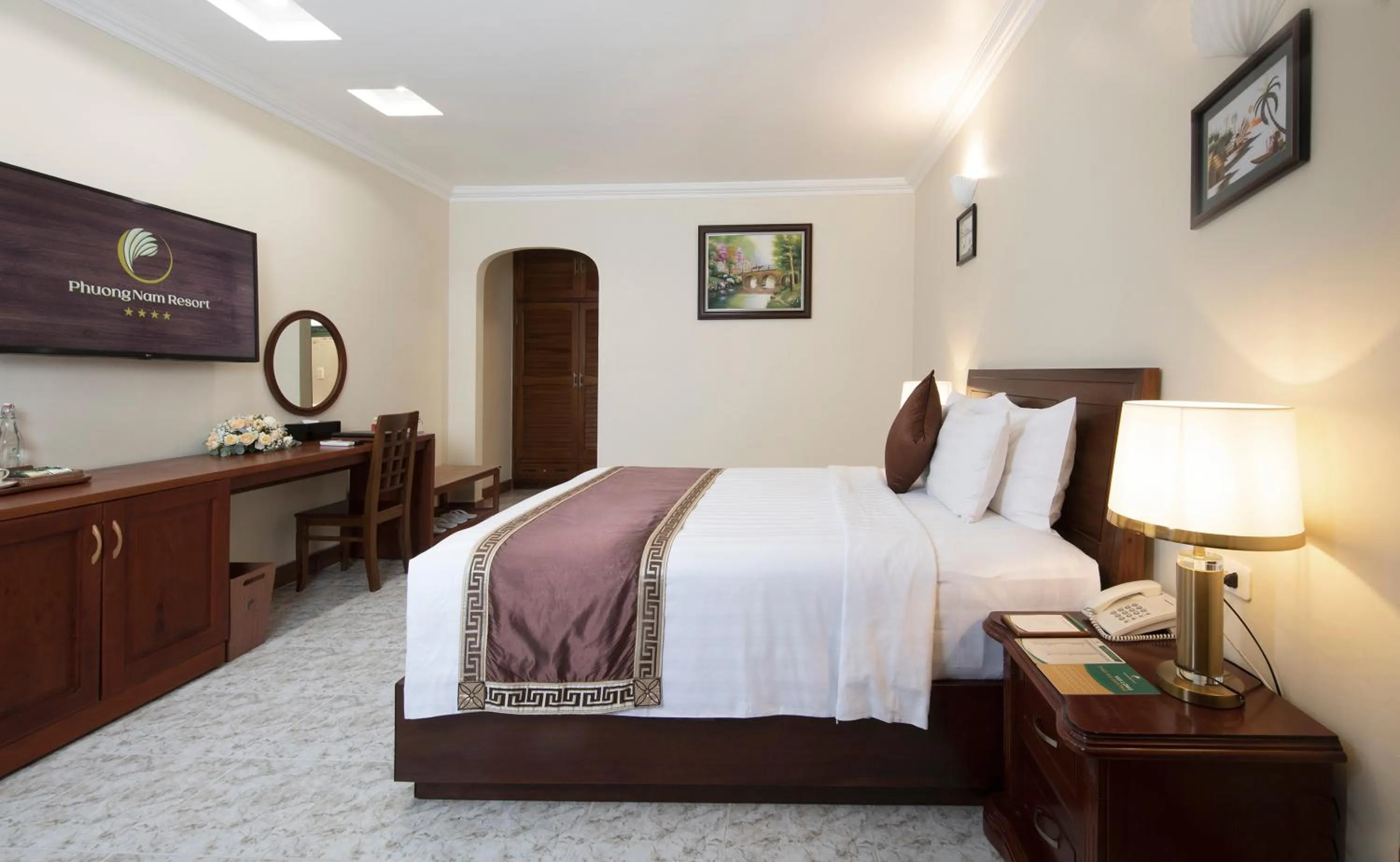 Bed in Phuong Nam Resort