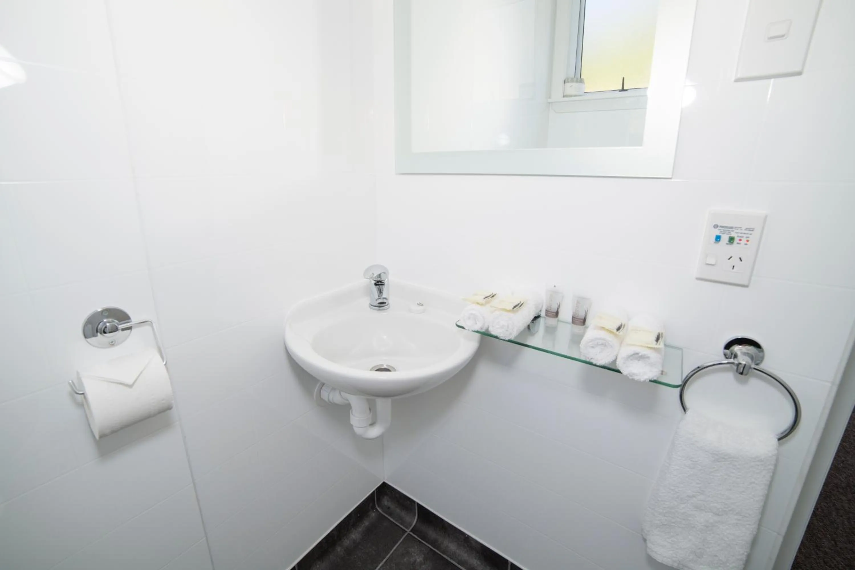 Bathroom in Greymouth Motel