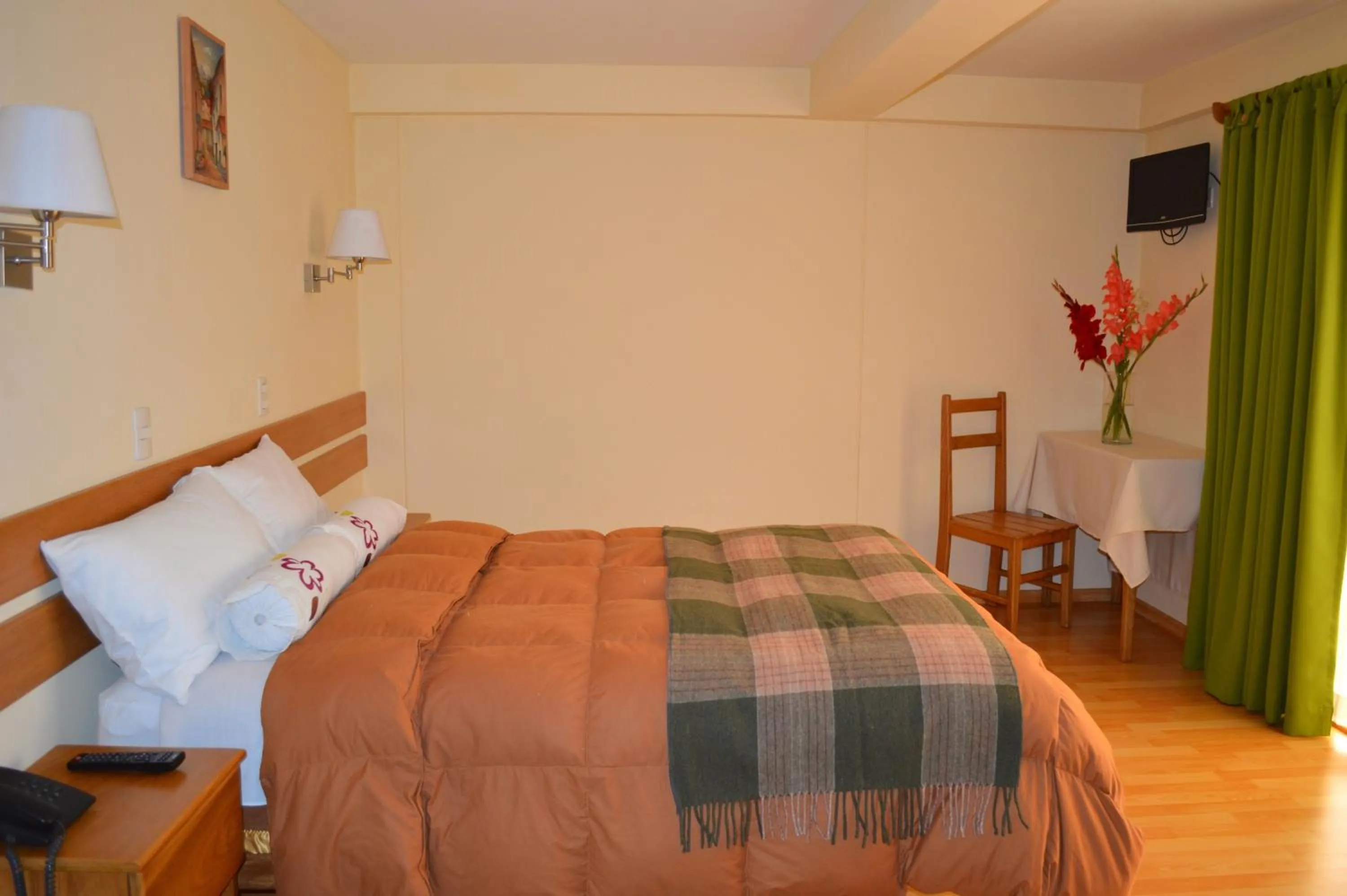 Bed in Florida del Inca Hotel