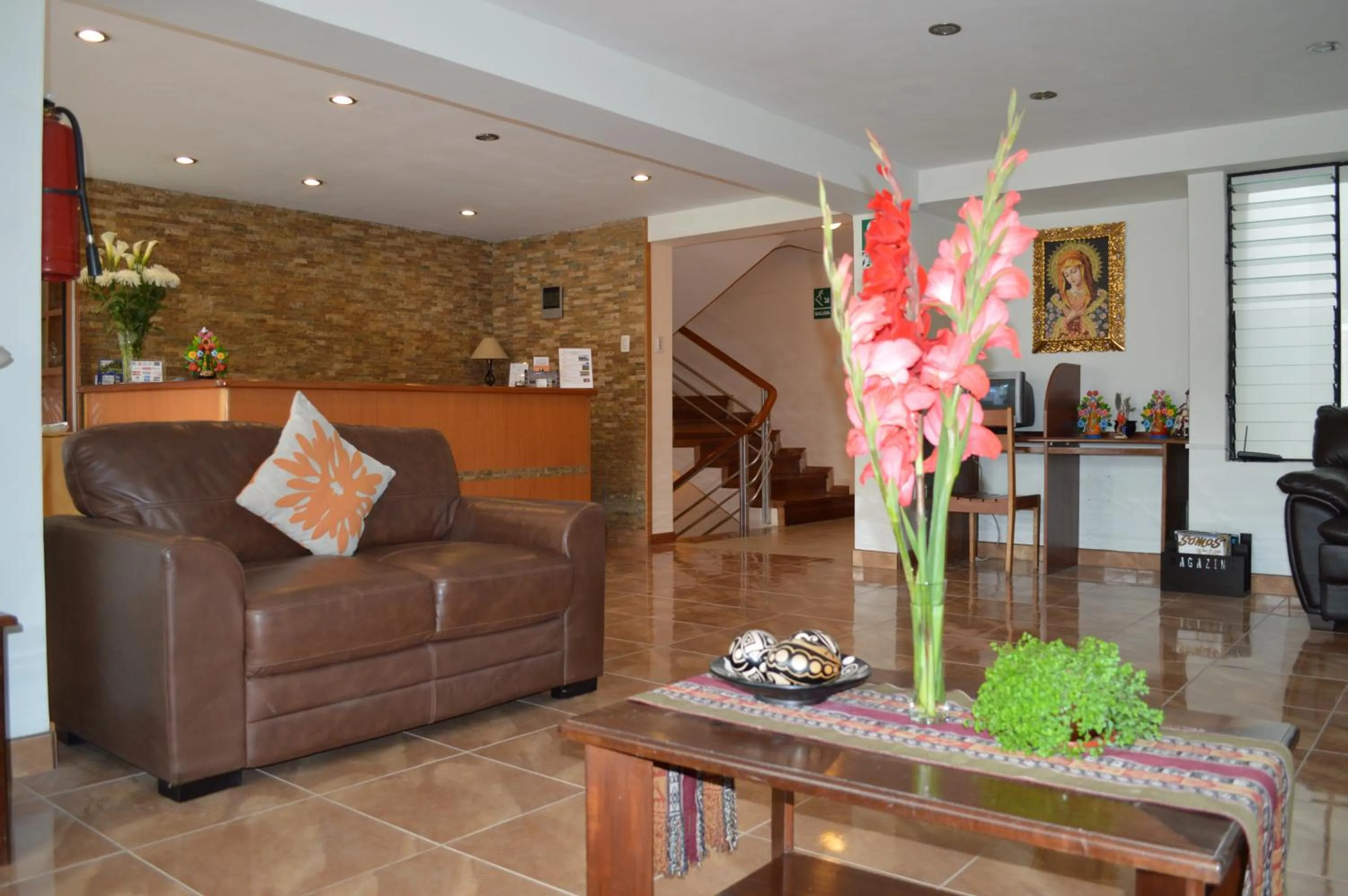 Living room in Florida del Inca Hotel