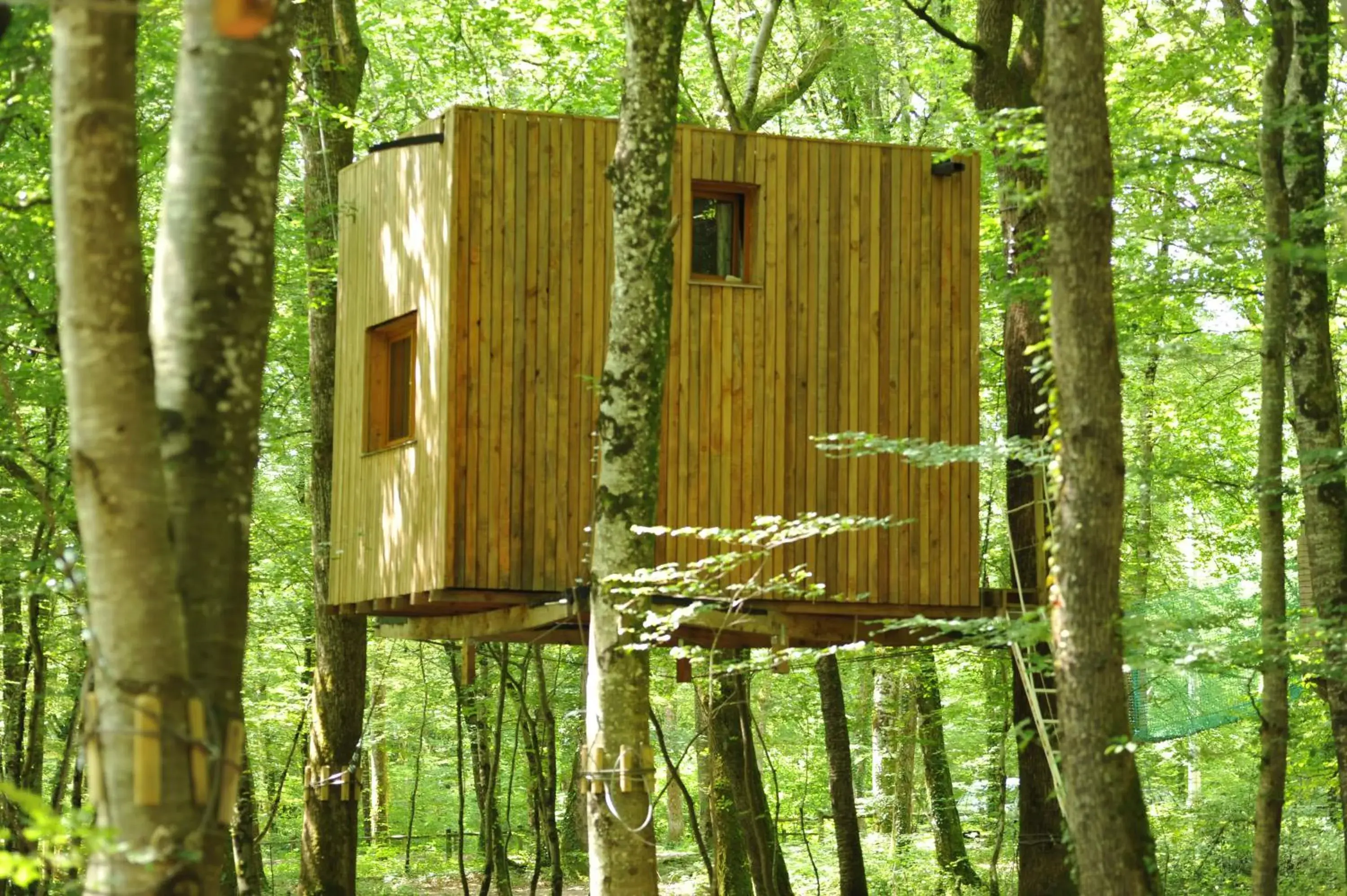Superior Tree House in Cabanes Espace Fouletot Superior Tree House in Cabanes Espace Fouletot