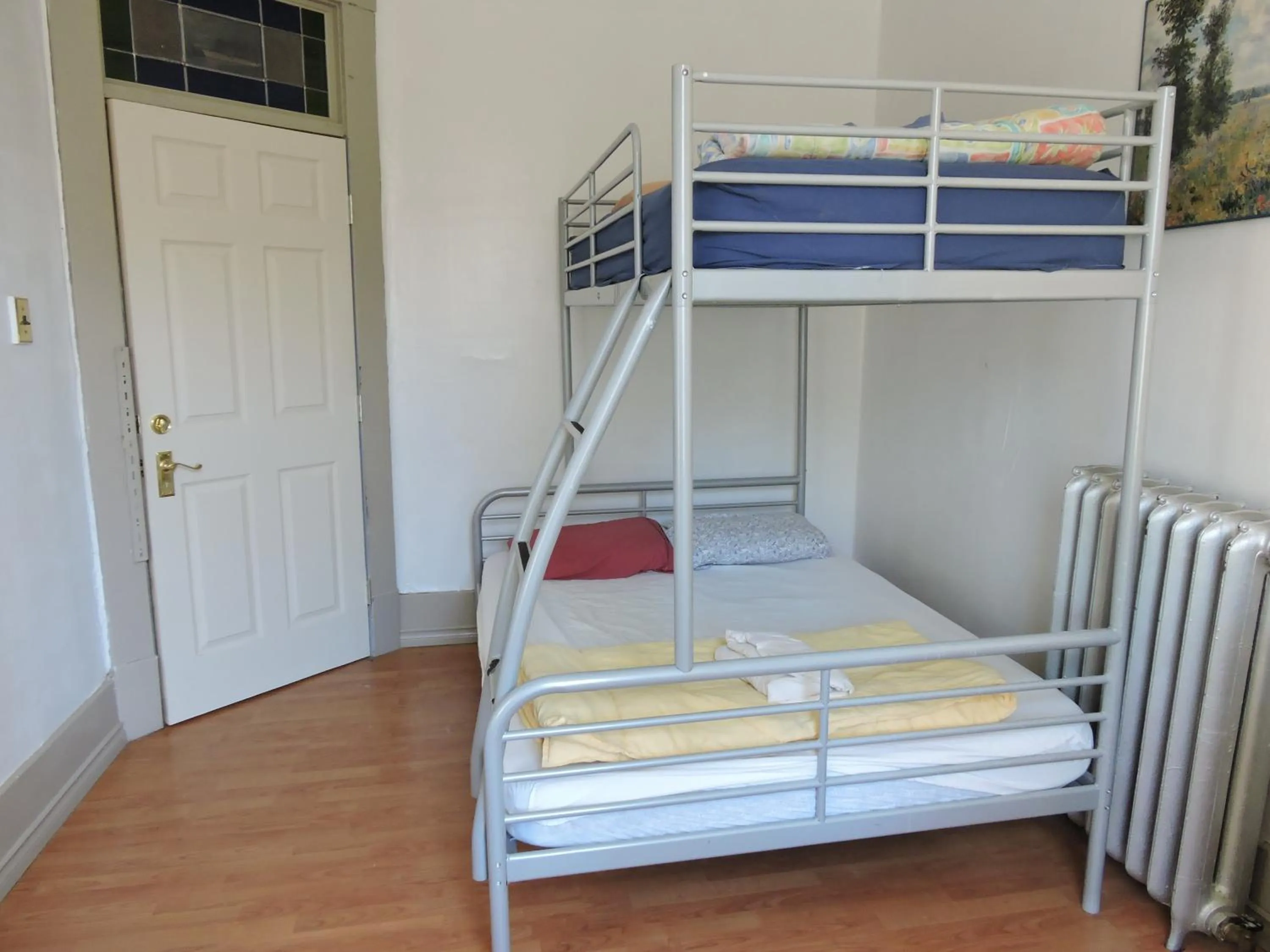 Shower, Bed in St Clair Hostel