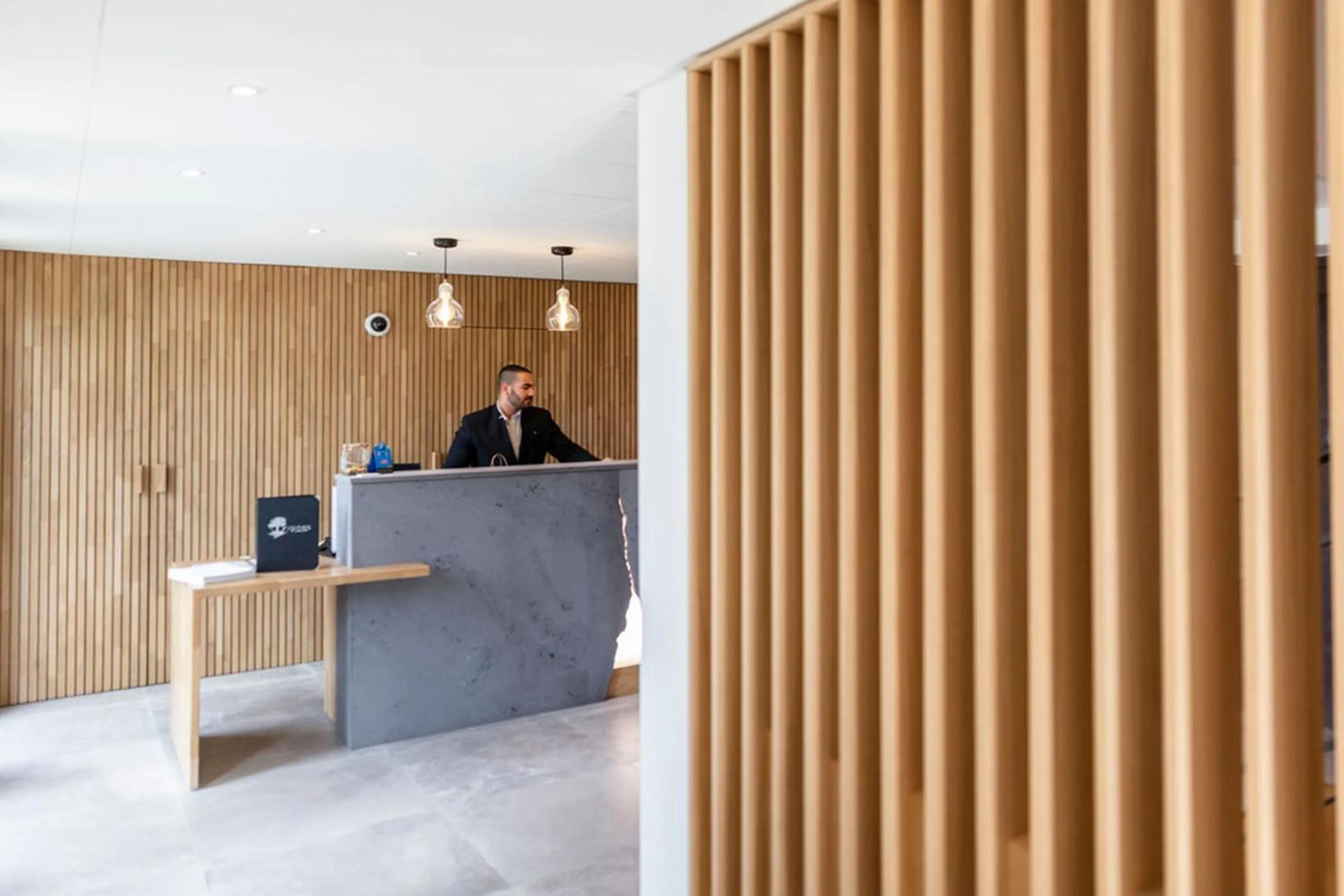 Lobby or reception in Hôtel & Restaurant Origines par Adrien Descouls - Teritoria