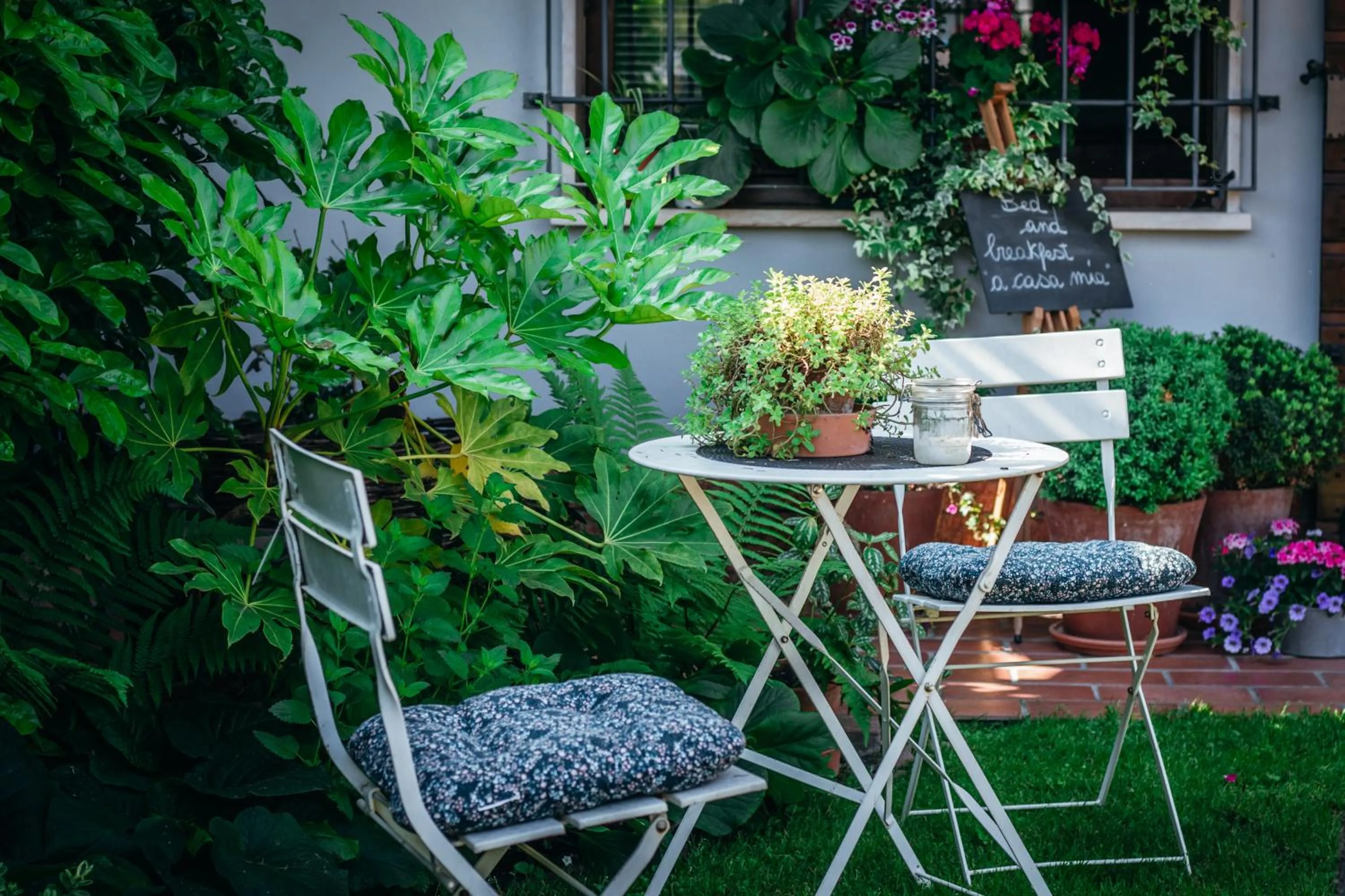 Garden view in A casa mia