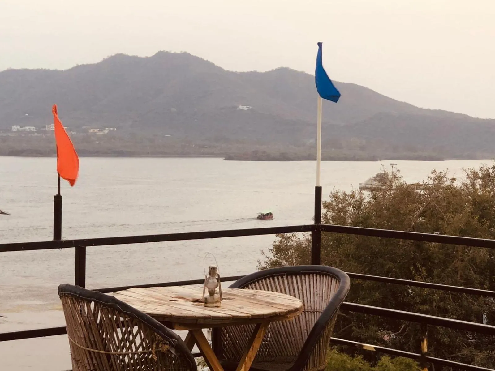 Lake view in The Hostel Crown