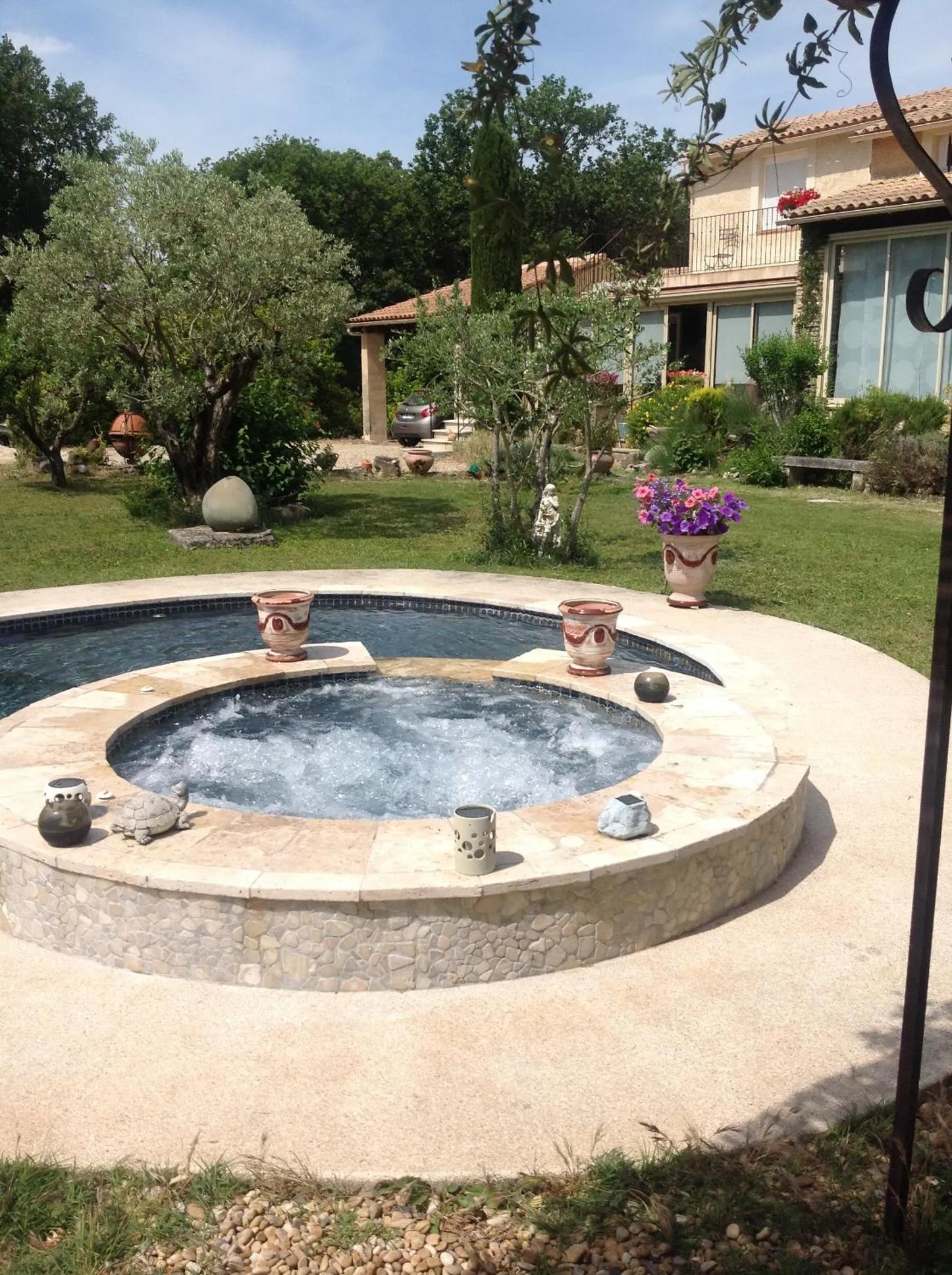 Swimming pool in le lutin sur le toit