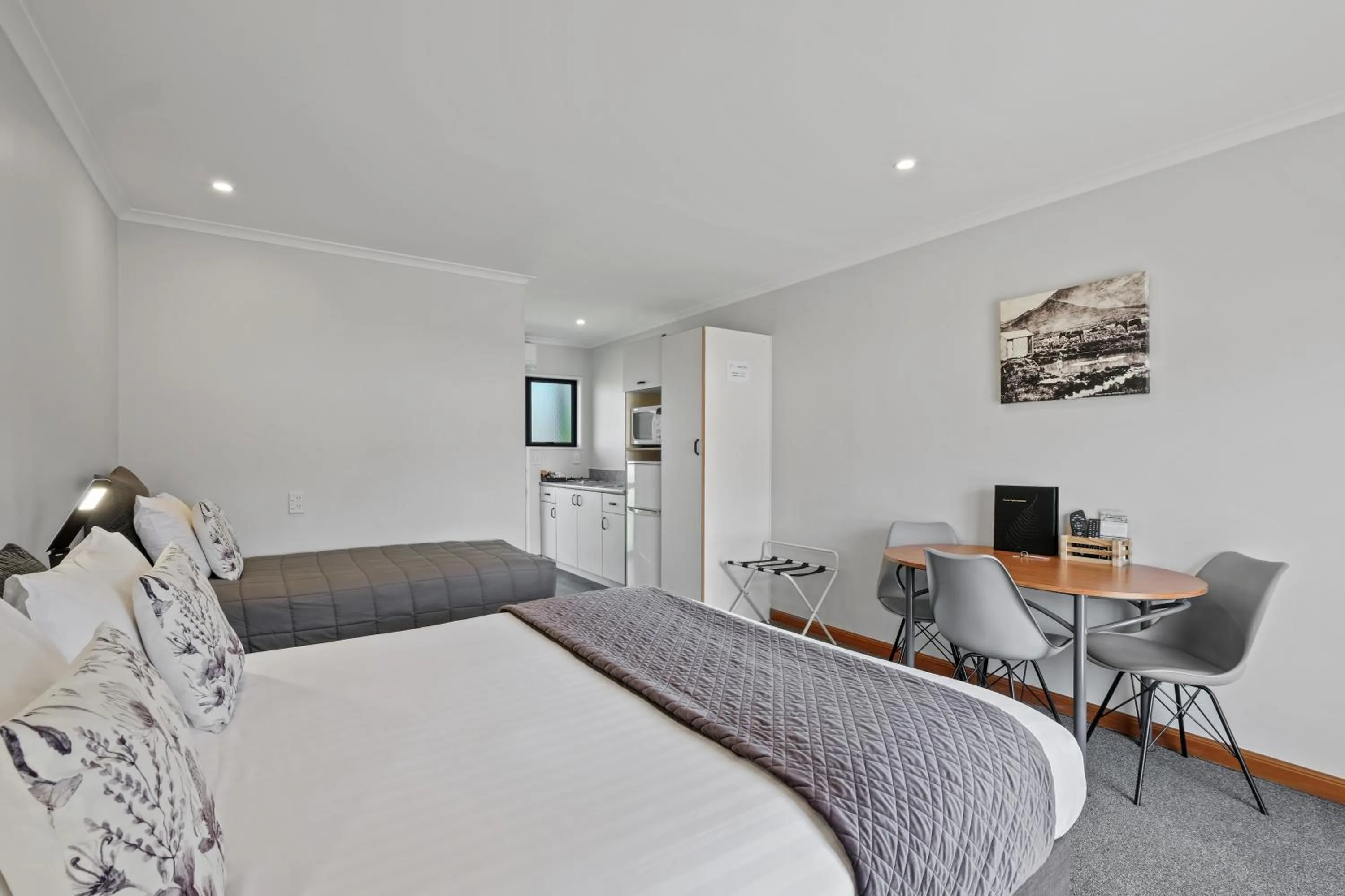 Bed in Hanmer Springs Scenic Views Motel