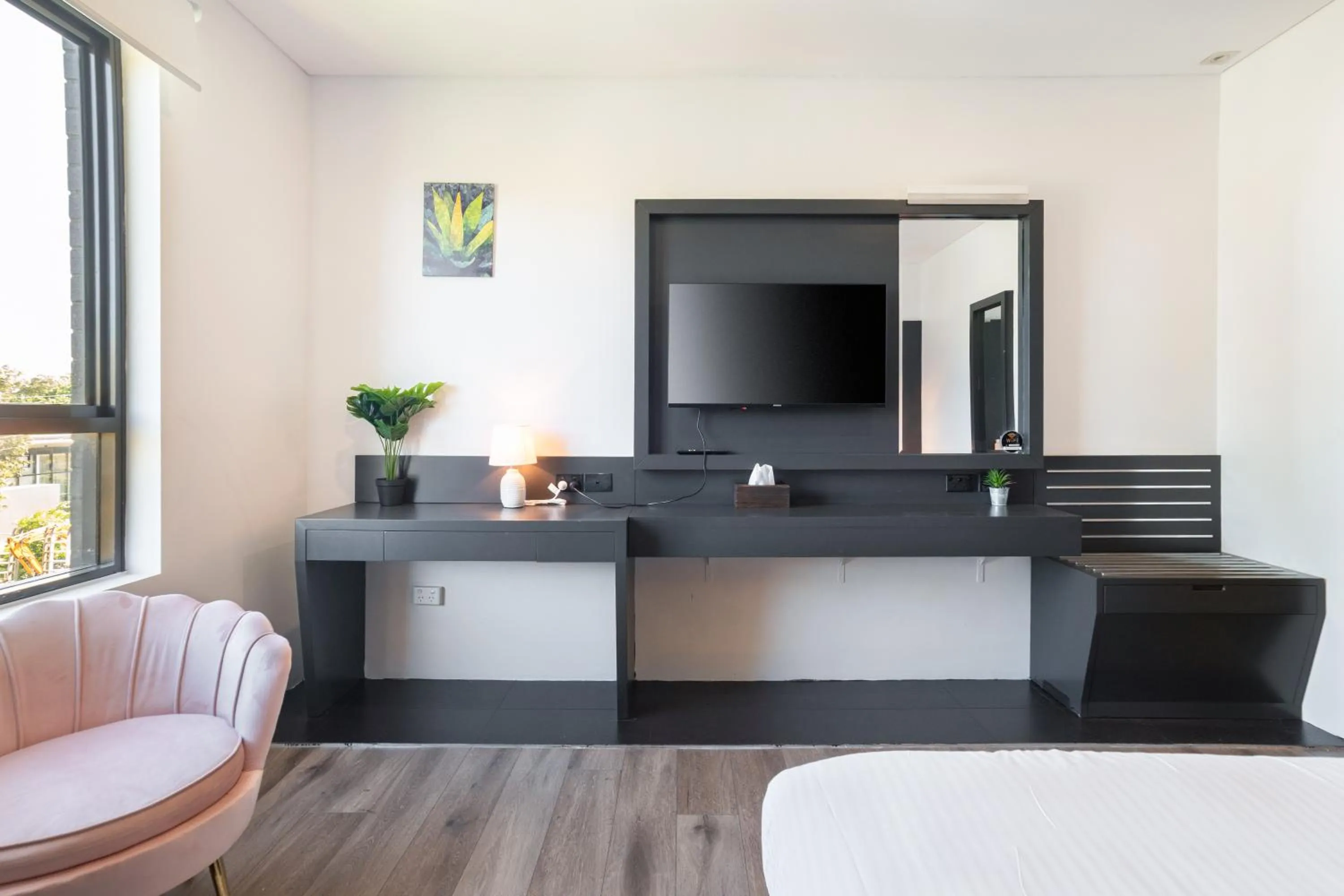 TV and multimedia, Bed in Bankstown Motel 10