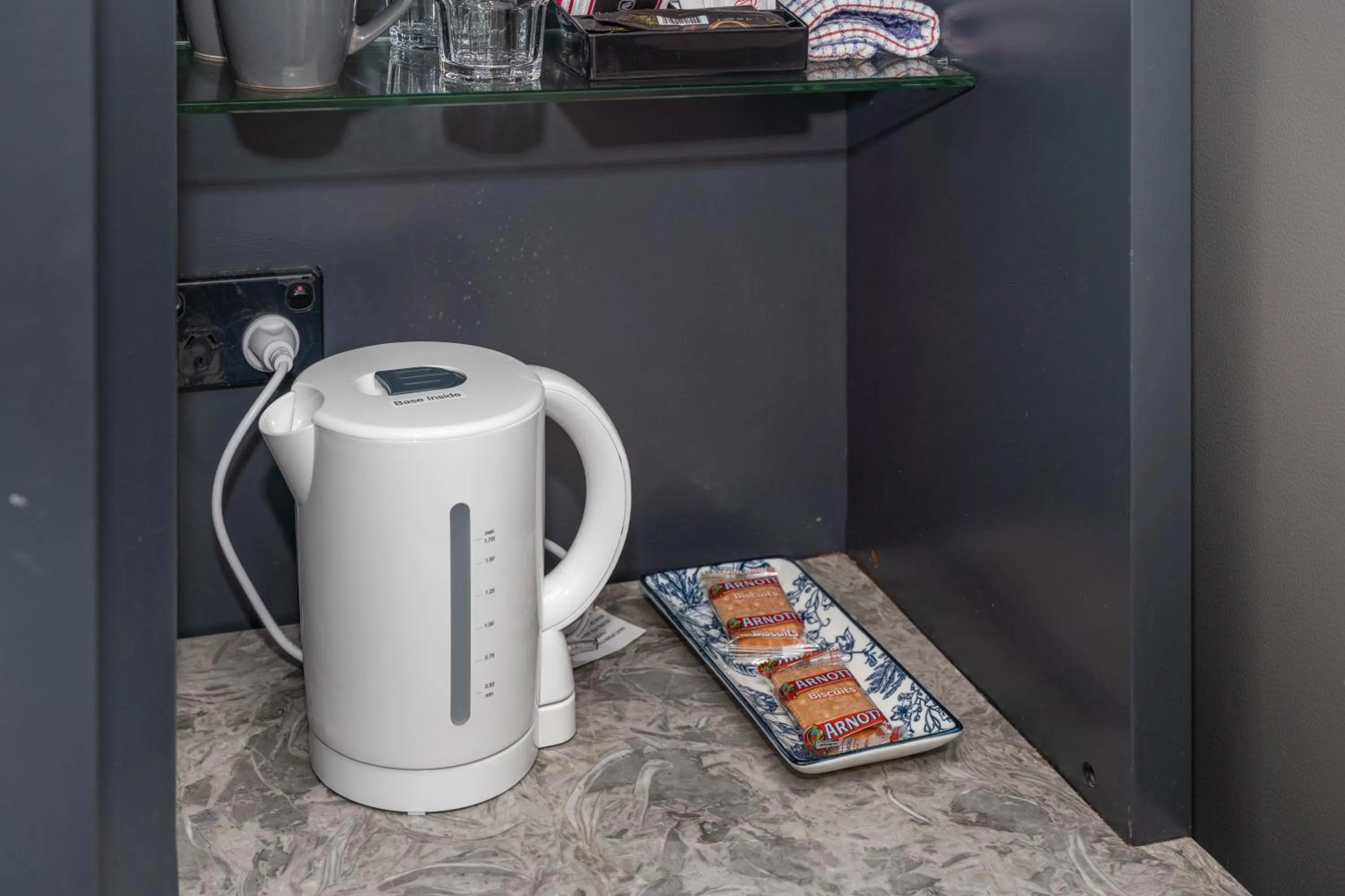 Coffee/tea facilities in Bankstown Motel 10