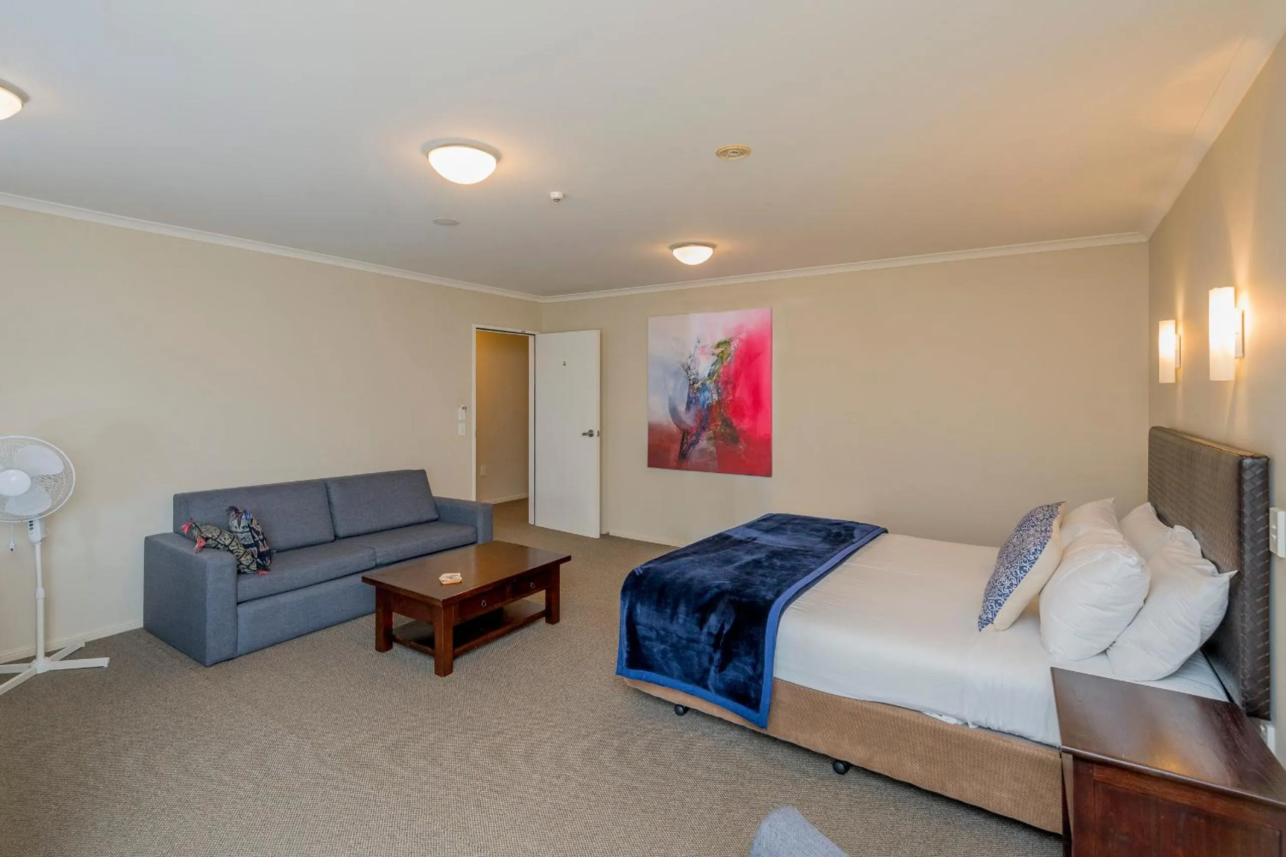 Bed in Finns Paekakariki