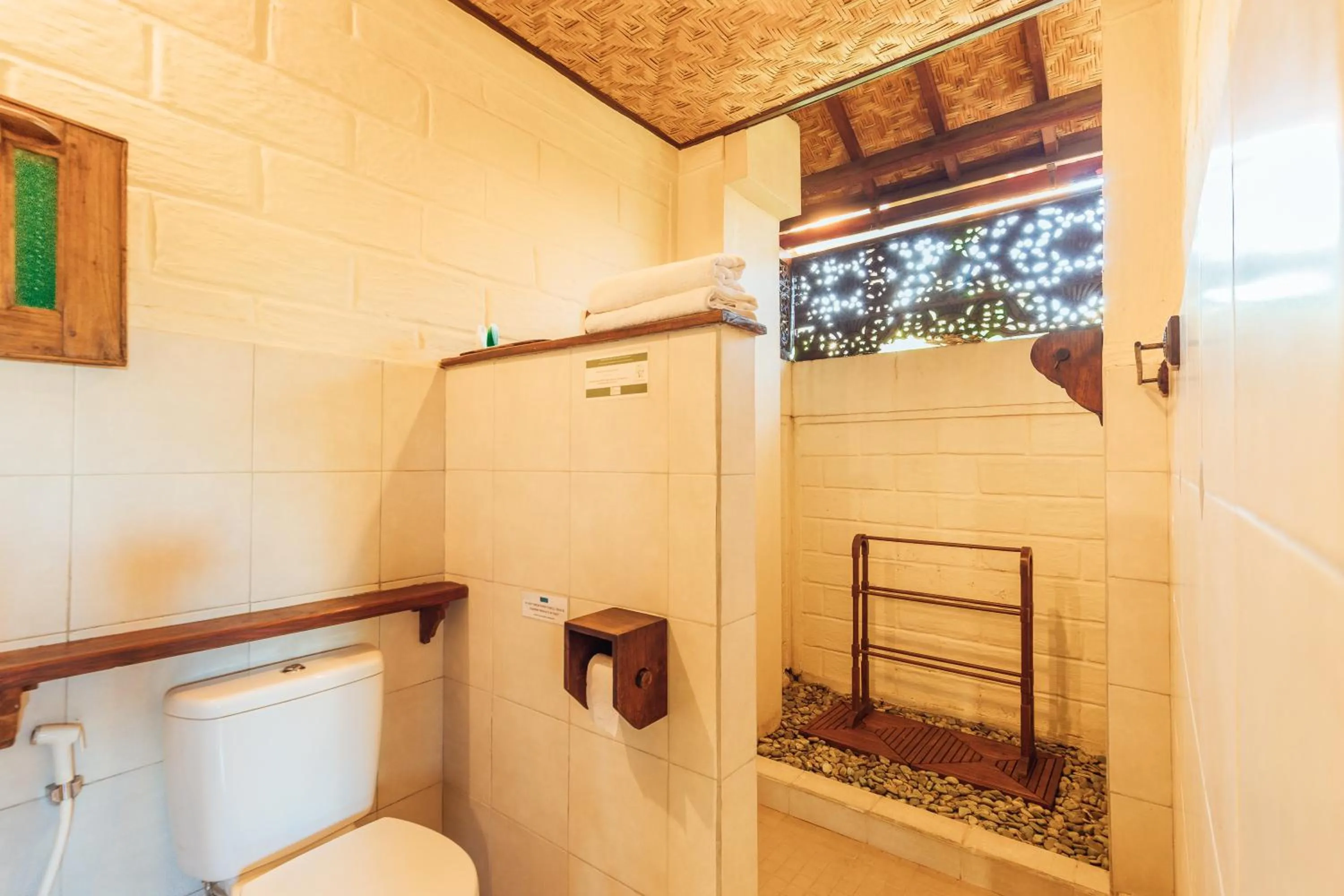 Toilet in Munari Resort Ubud