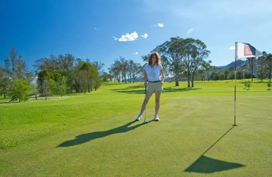 Activities, Golf in Gloucester Country Lodge Motel