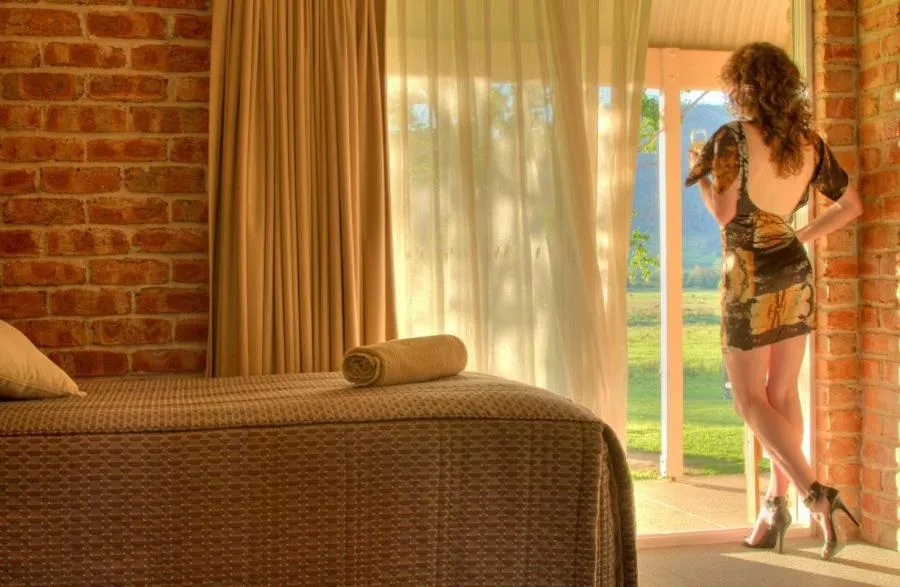 Guests in Gloucester Country Lodge Motel