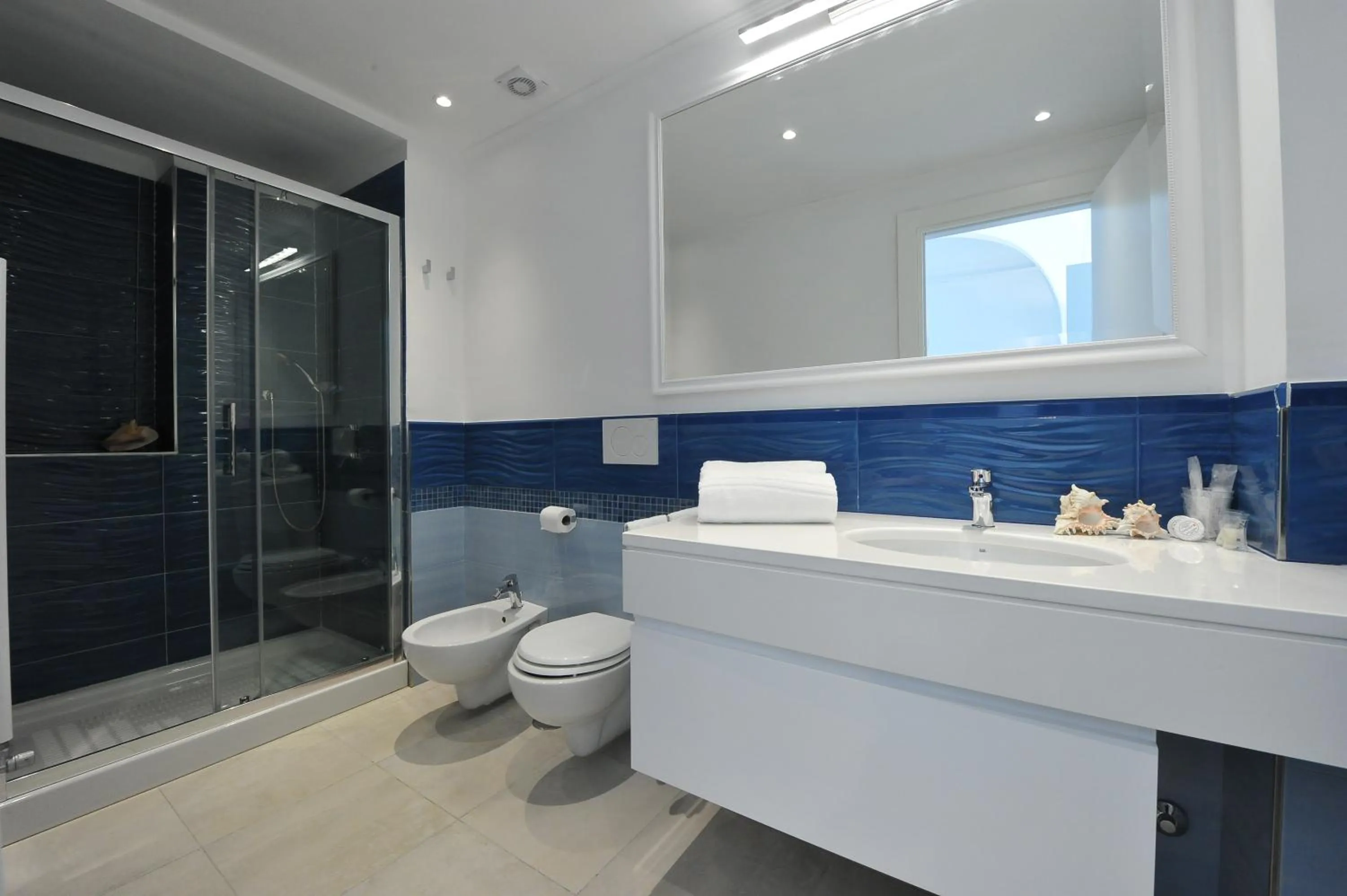 Bathroom in SorrentoBay