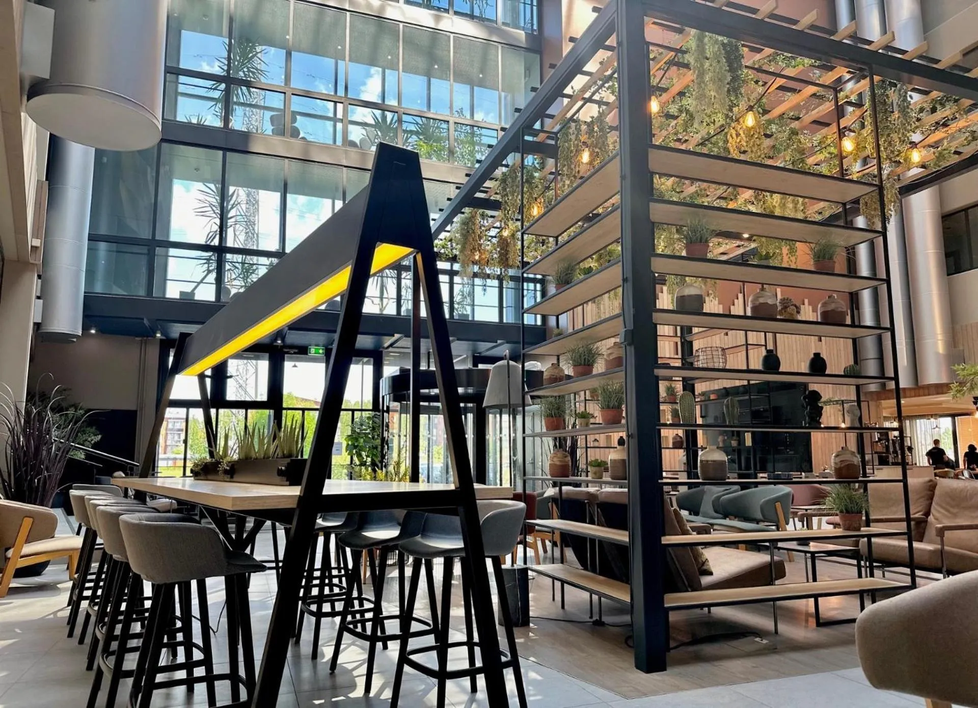 Lobby or reception in Skyline Airport Hotel