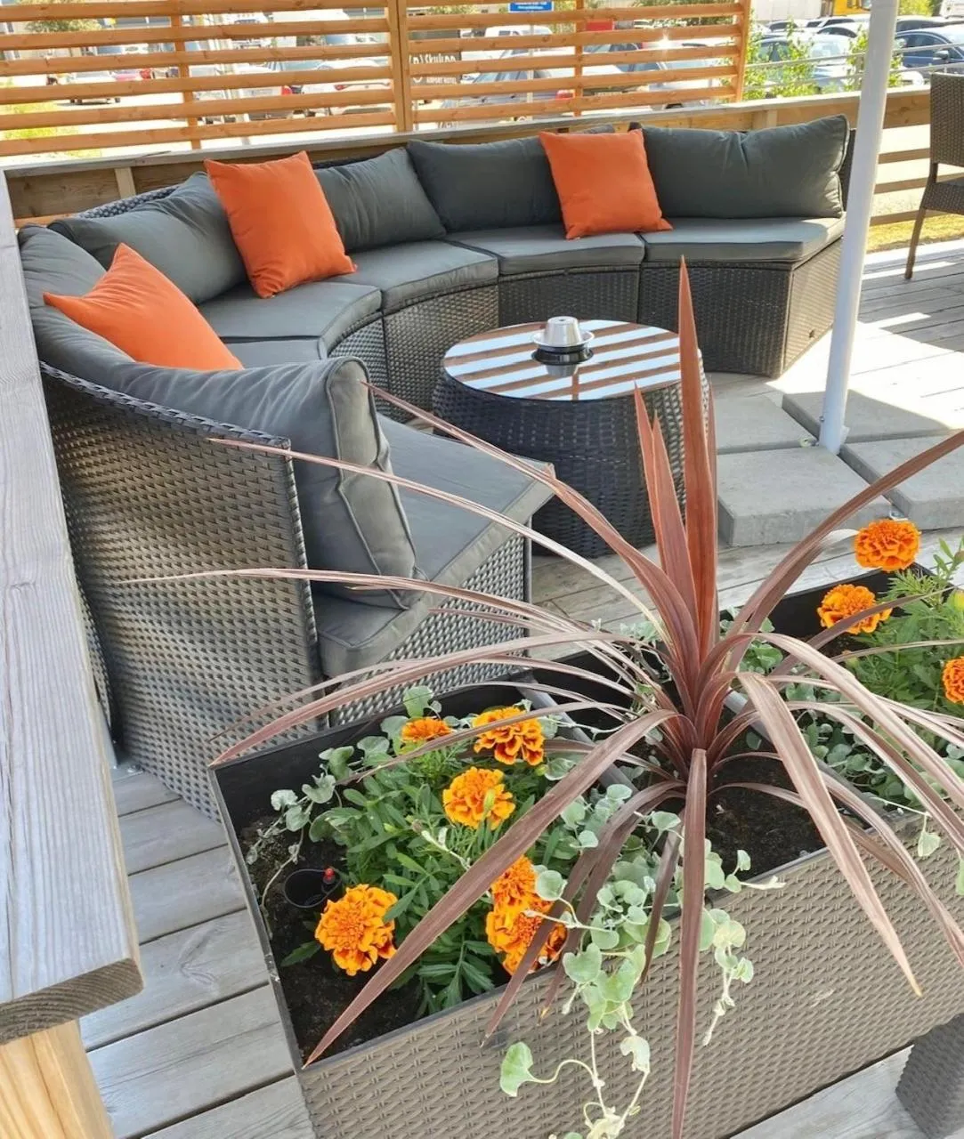 Patio in Skyline Airport Hotel