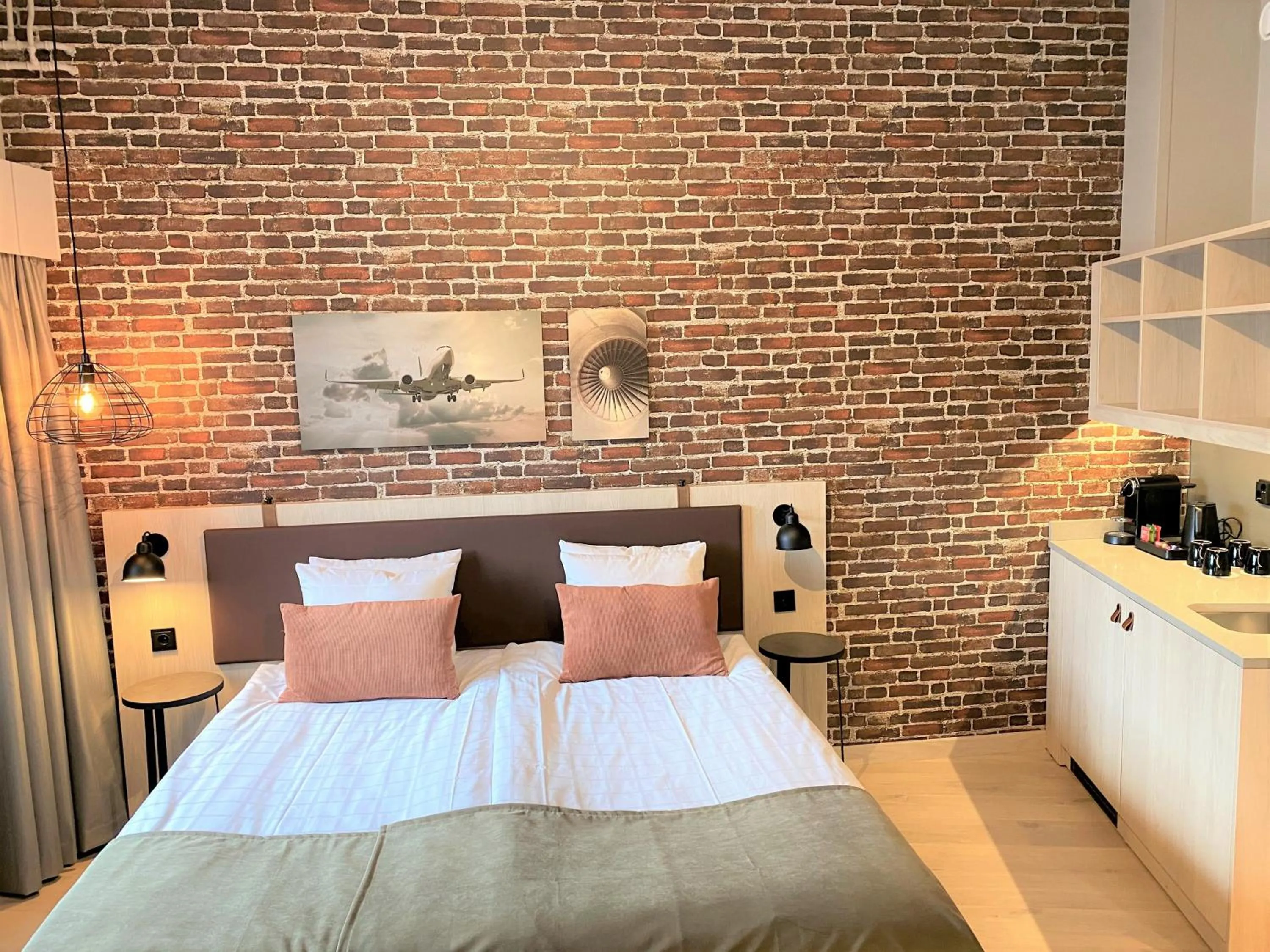 Bed in Skyline Airport Hotel