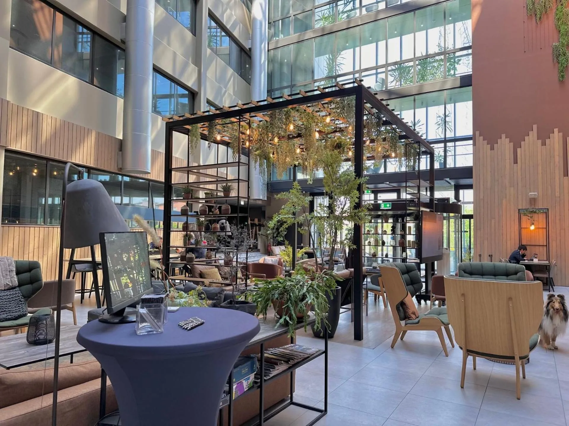 Lobby or reception in Skyline Airport Hotel