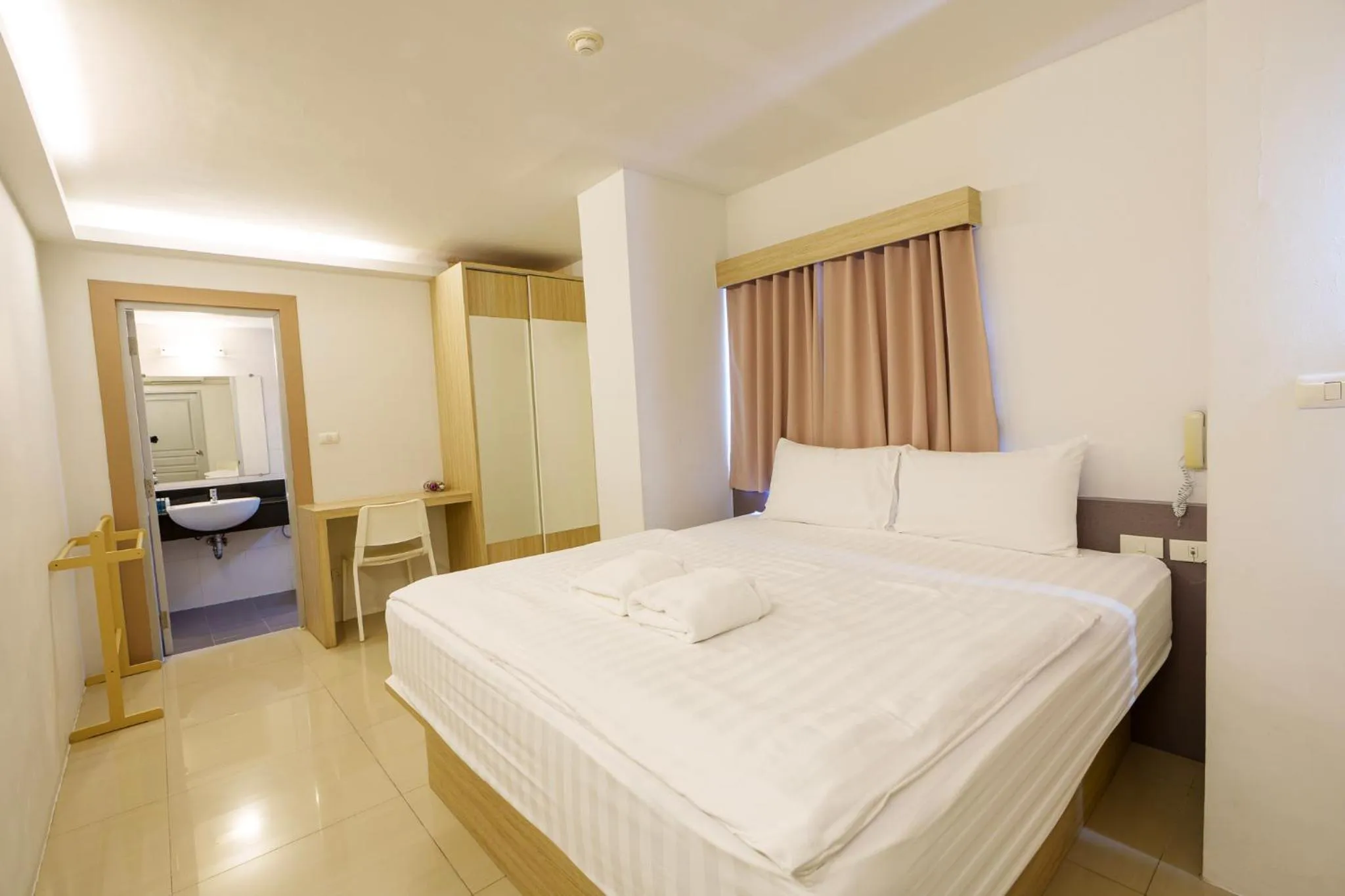 Bed in Prom Ratchada Hotel