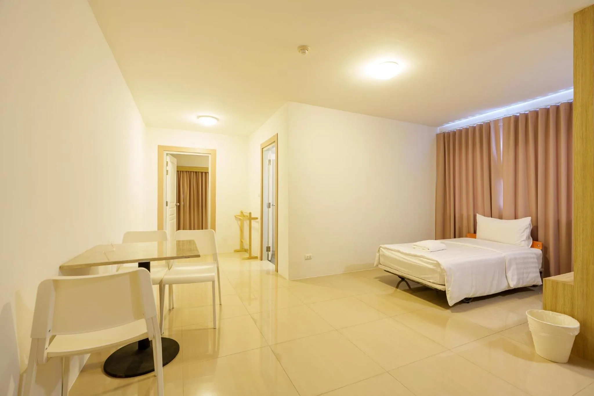 Bed in Prom Ratchada Hotel