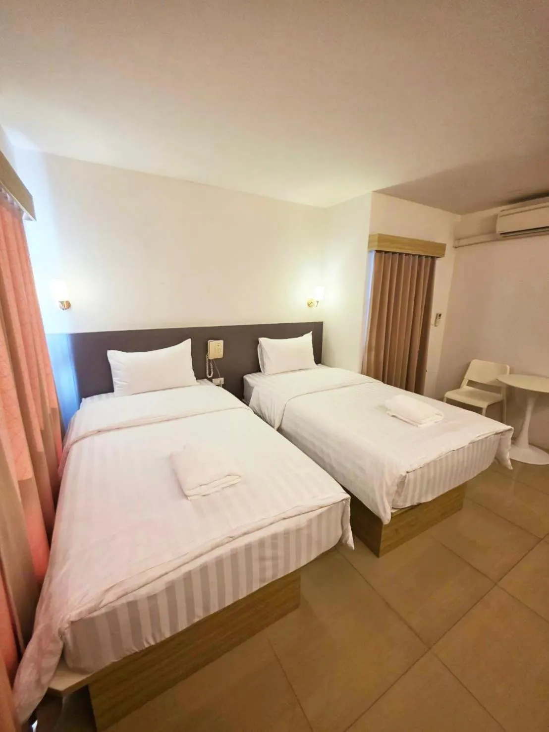 Bed in Prom Ratchada Hotel