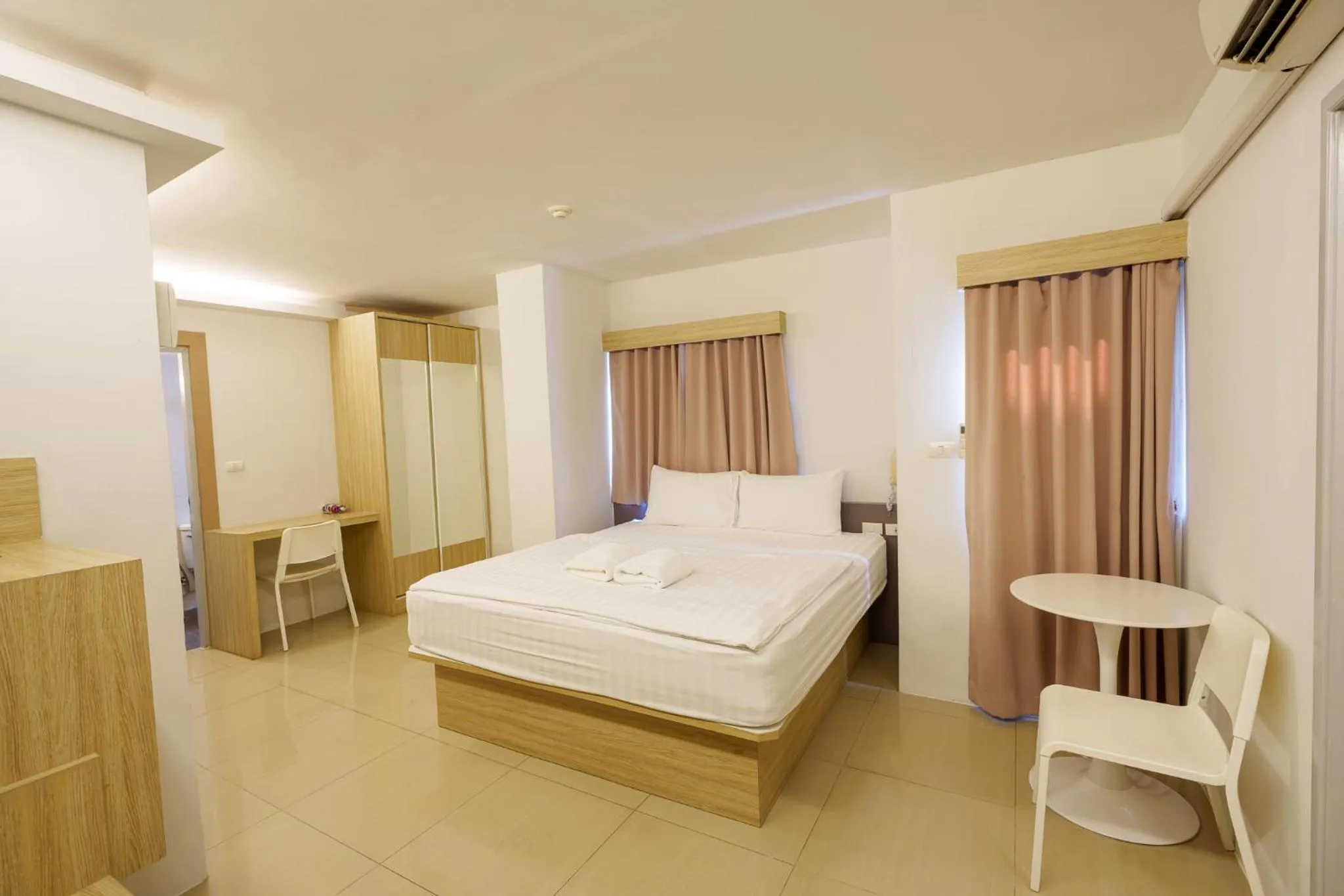 Bed in Prom Ratchada Hotel