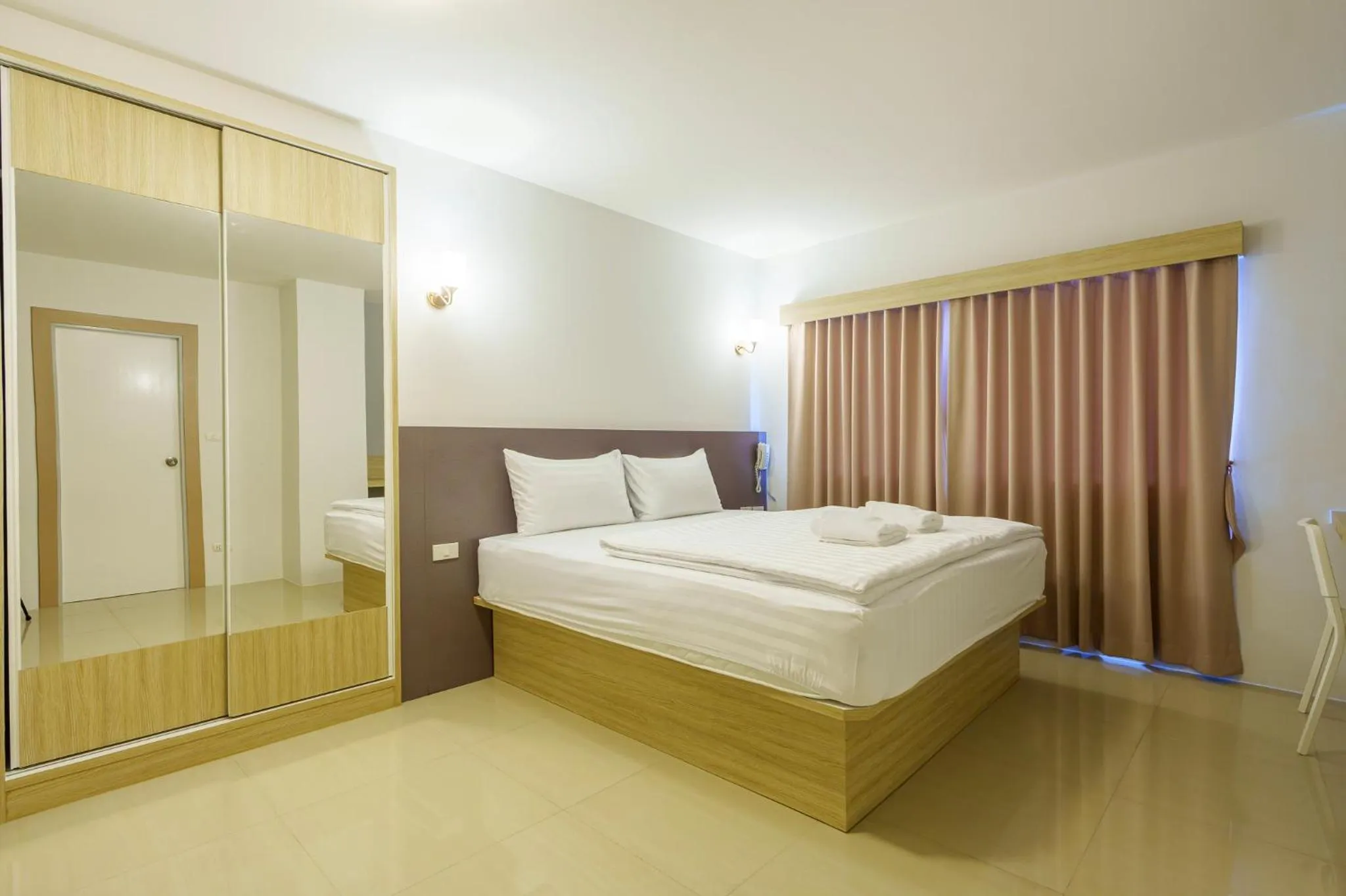 Bed in Prom Ratchada Hotel