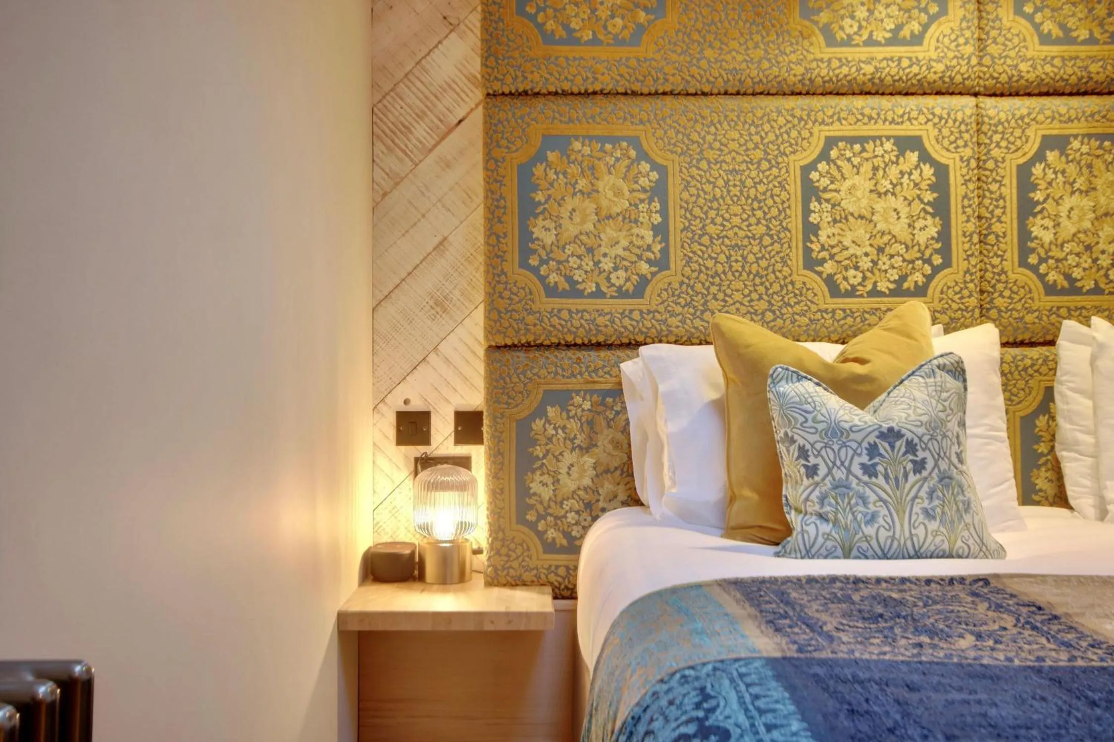 Bedroom, Bed in Becketts Townhouse