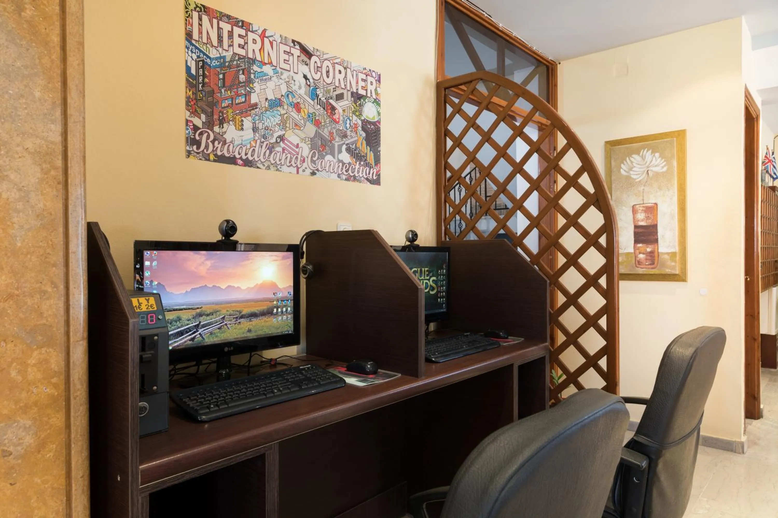 Communal lounge/ TV room in Lefkimi Hotel