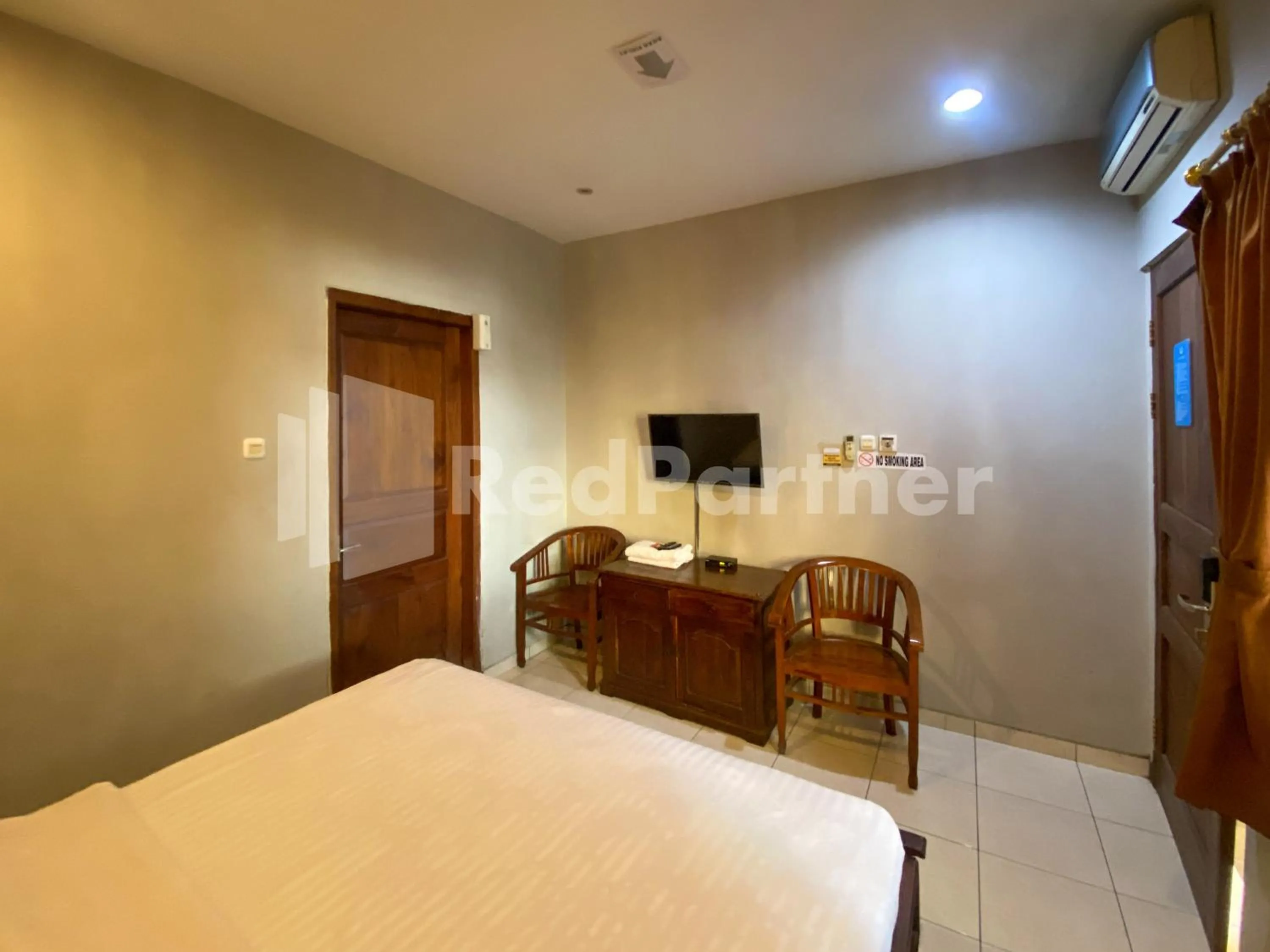 Bed in Istana Griya 2 Hotel Solo RedPartner