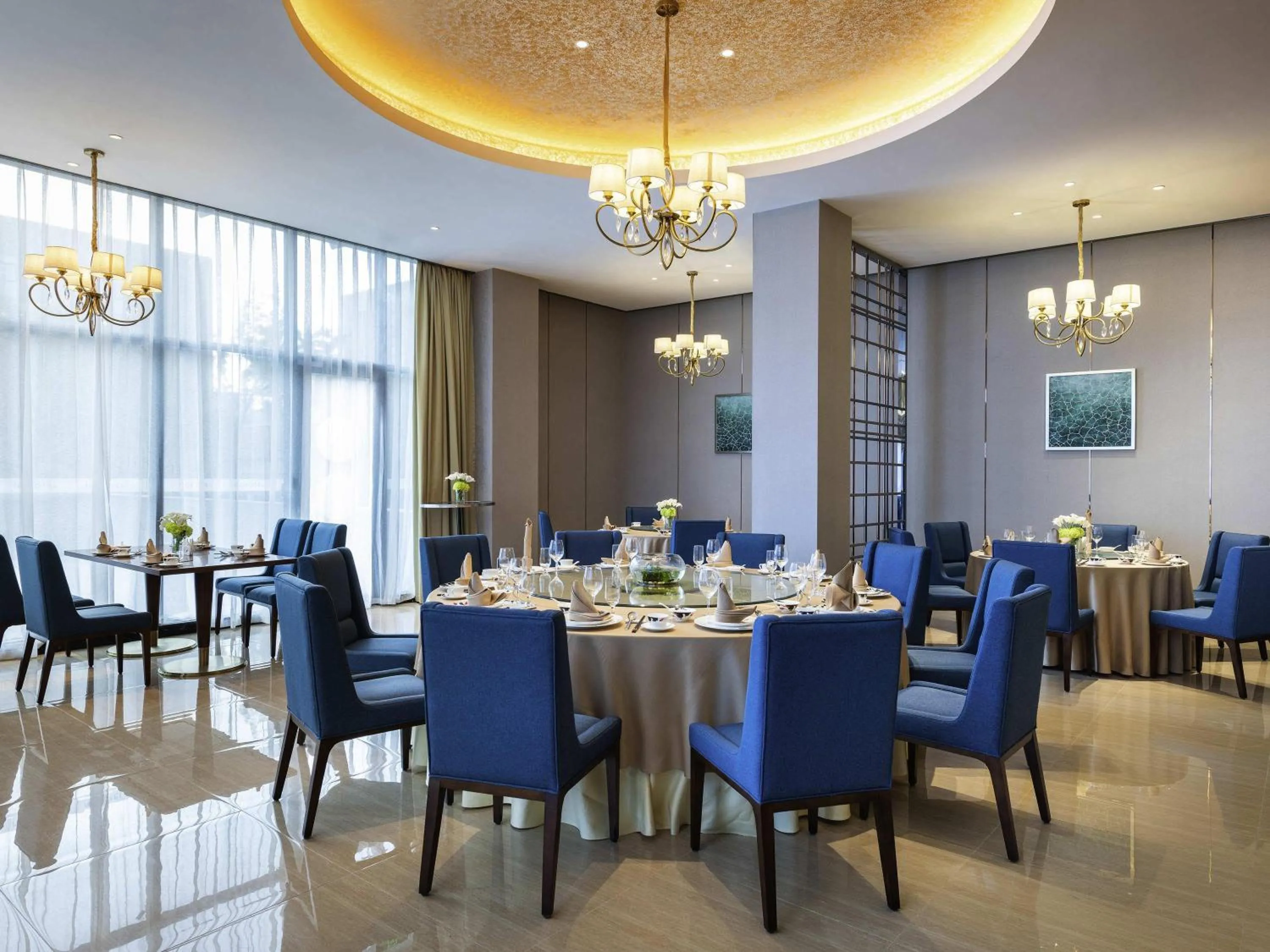 Restaurant/places to eat in Novotel Qingdao New Hope