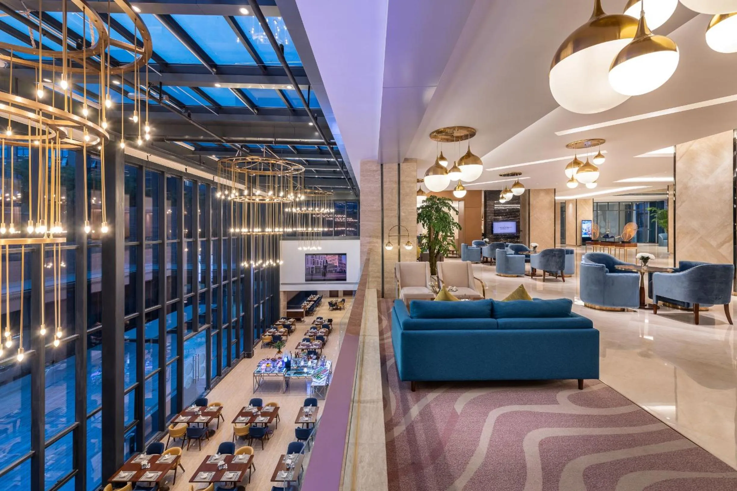 Seating area in Novotel Qingdao New Hope