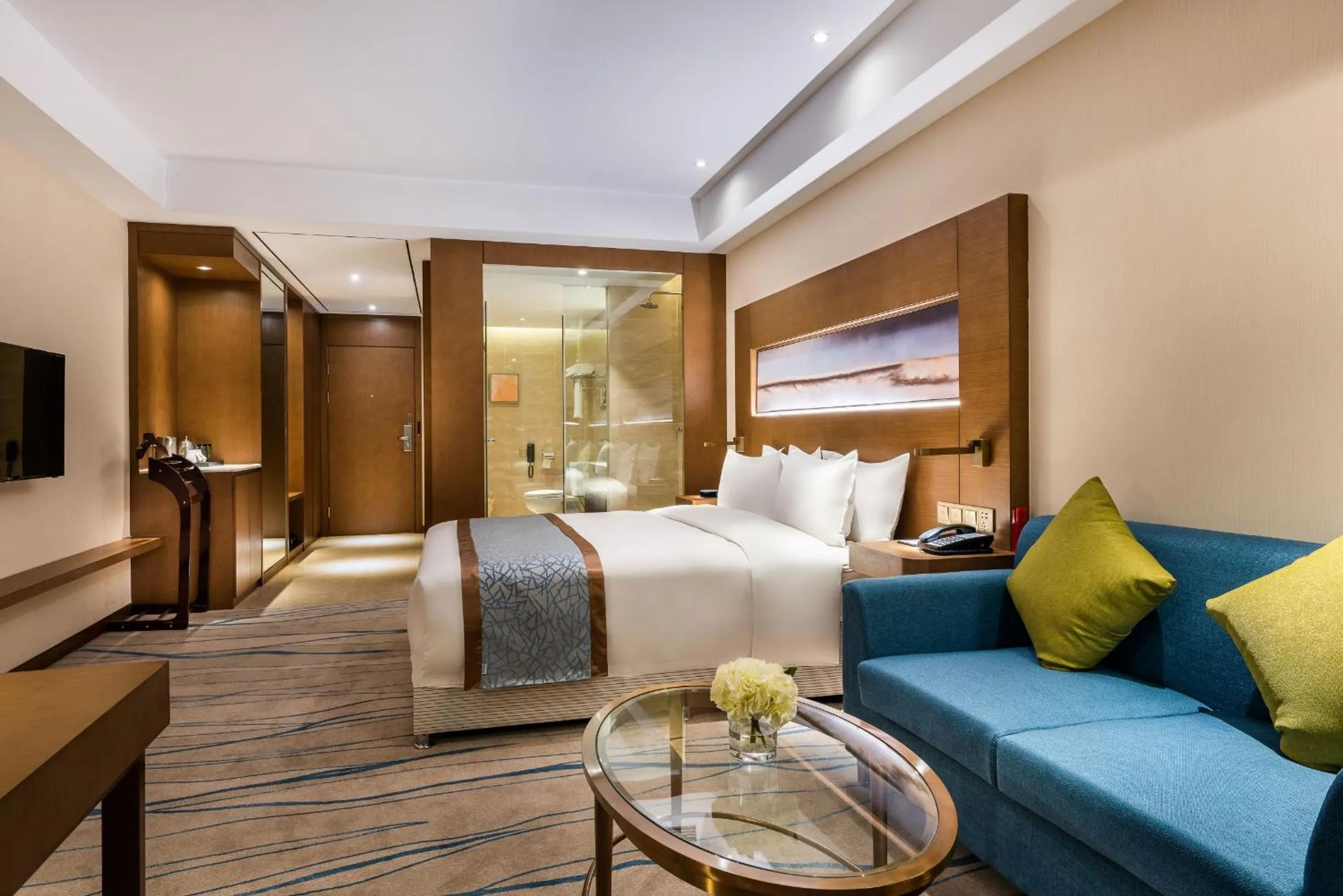 Photo of the whole room, Bed in Novotel Qingdao New Hope