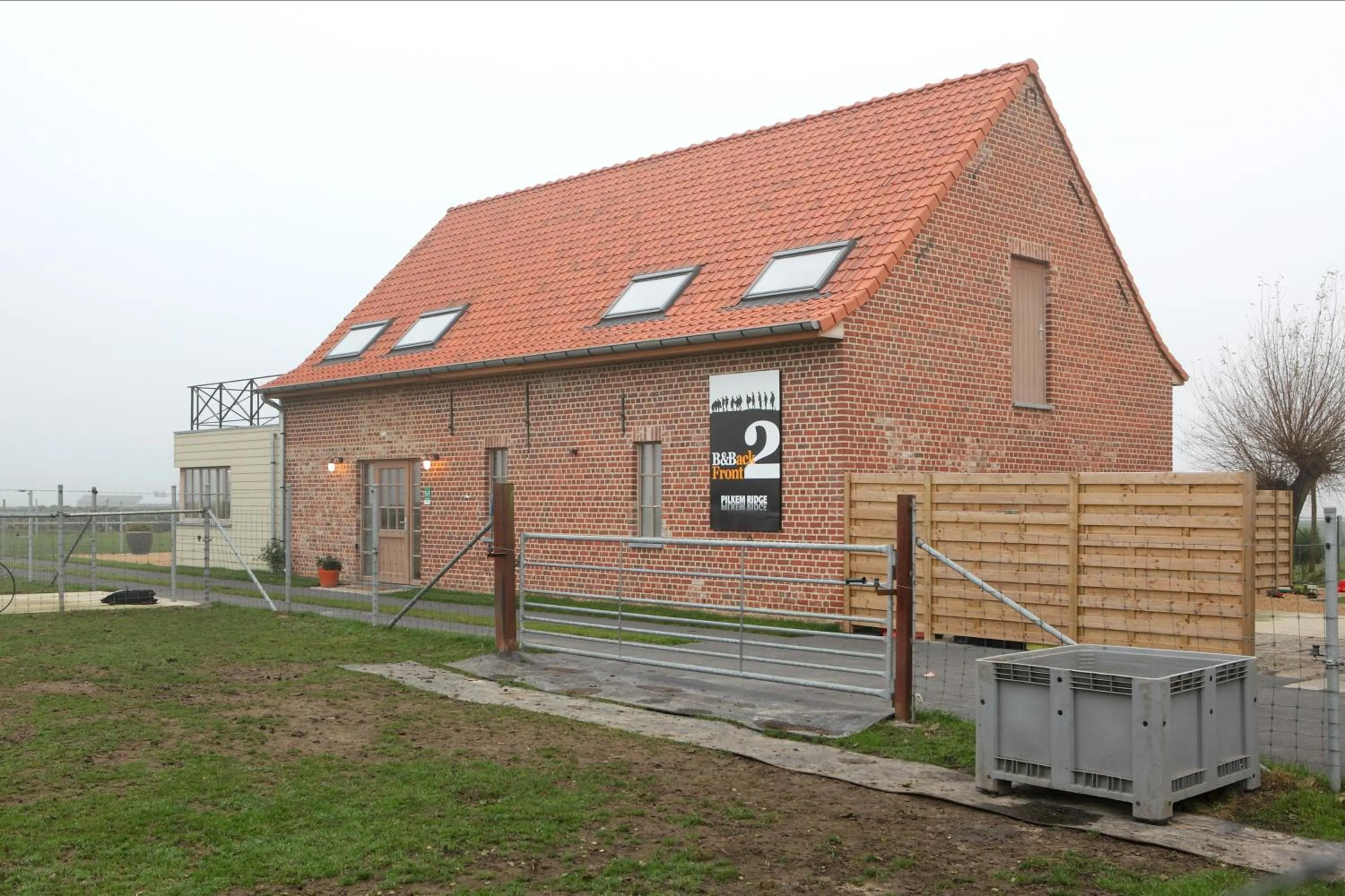 Facade/entrance in B&B Back2Front