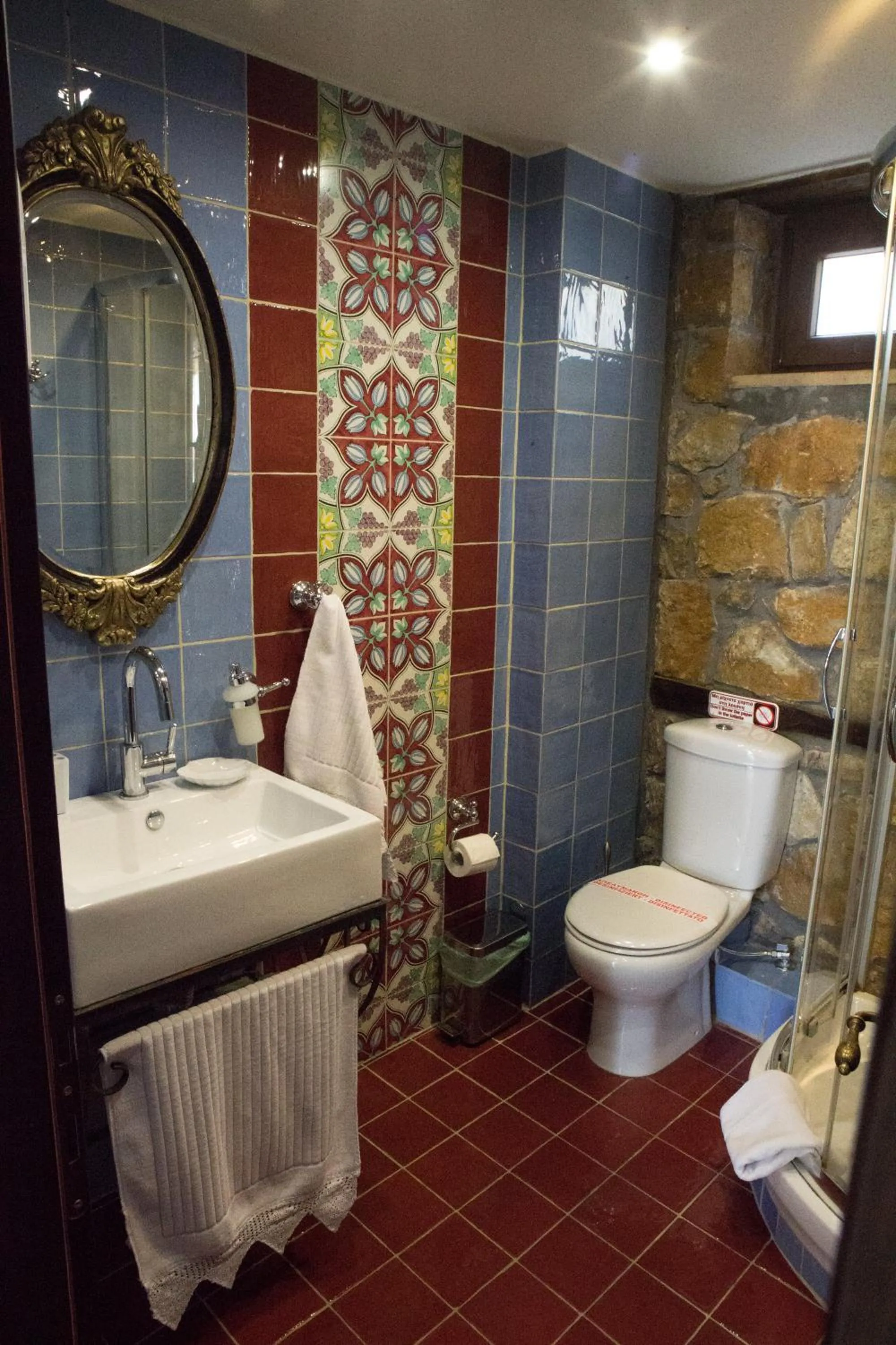 Shower in Archontiko Emmanouilidi Suites