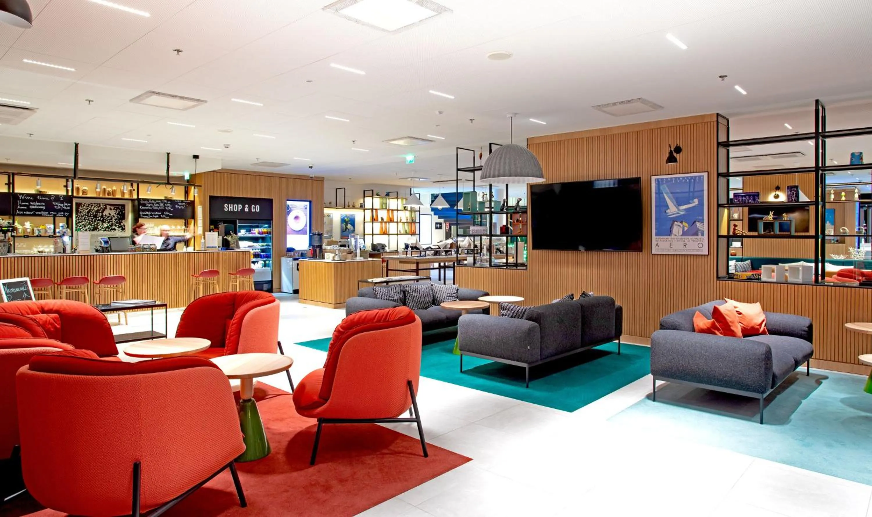 Lounge or bar in Holiday Inn Helsinki - Expo by IHG