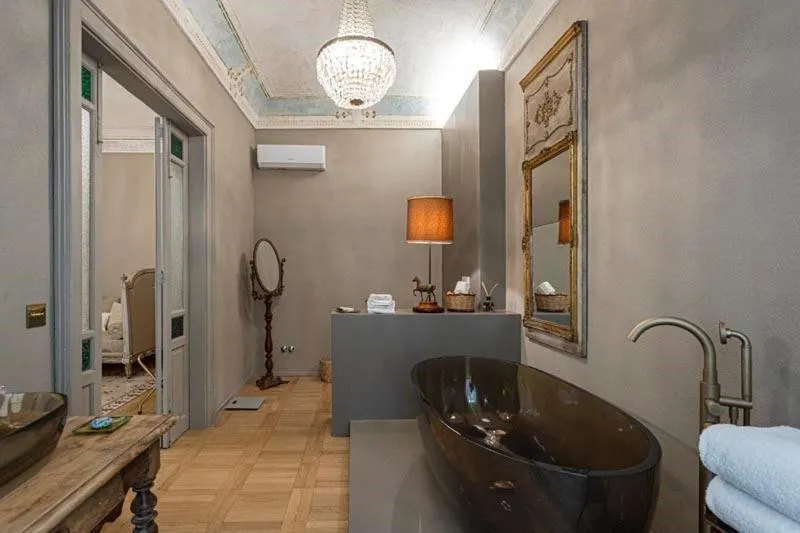 Bathroom in La Maison