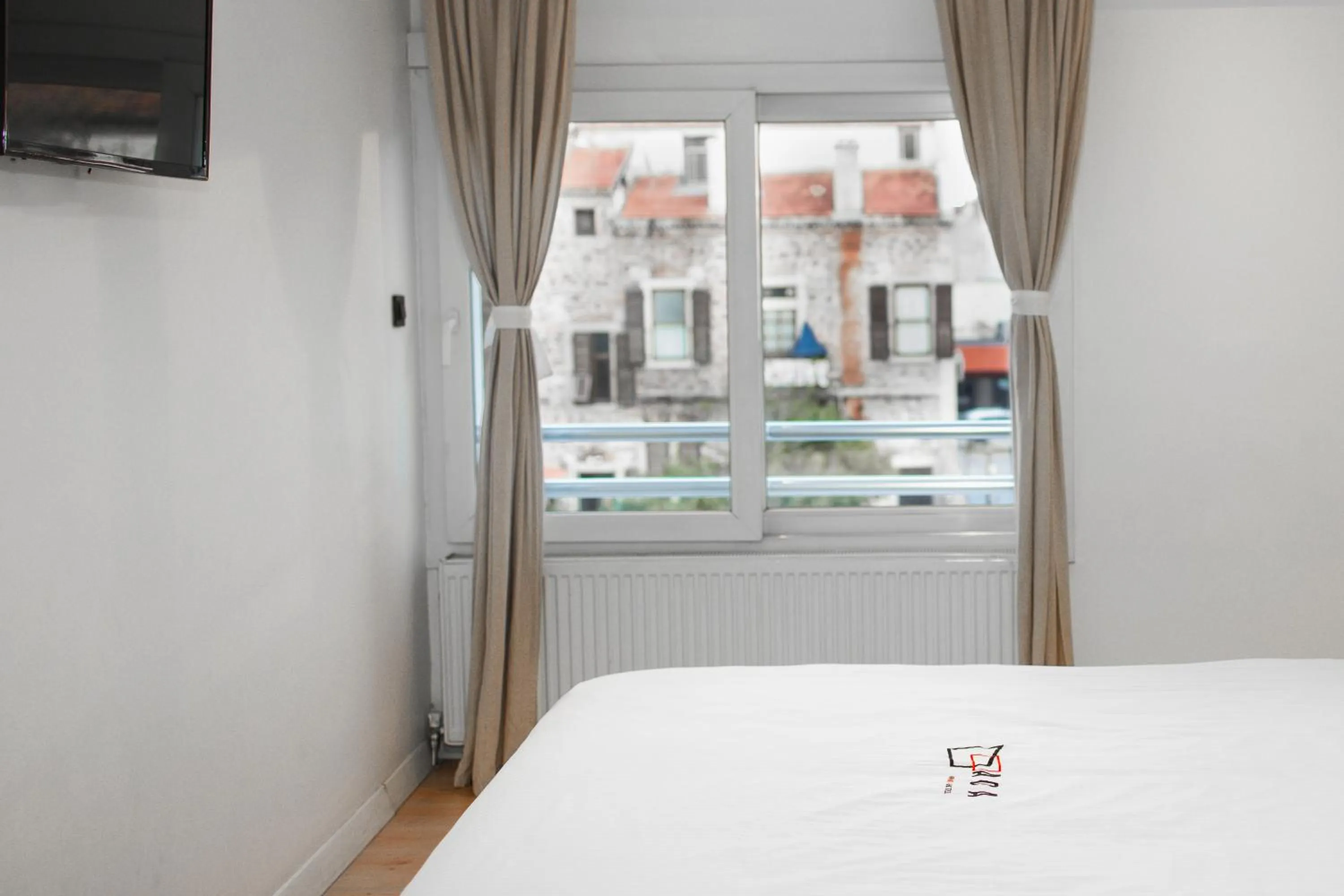 View (from property/room), Bed in Ada Apart Otel