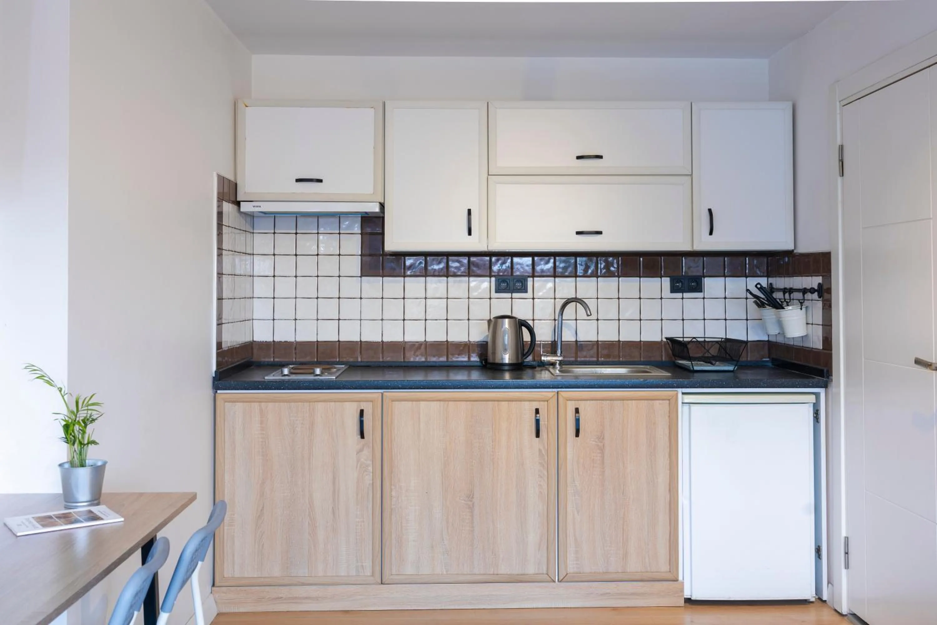 kitchen in Ada Apart Otel