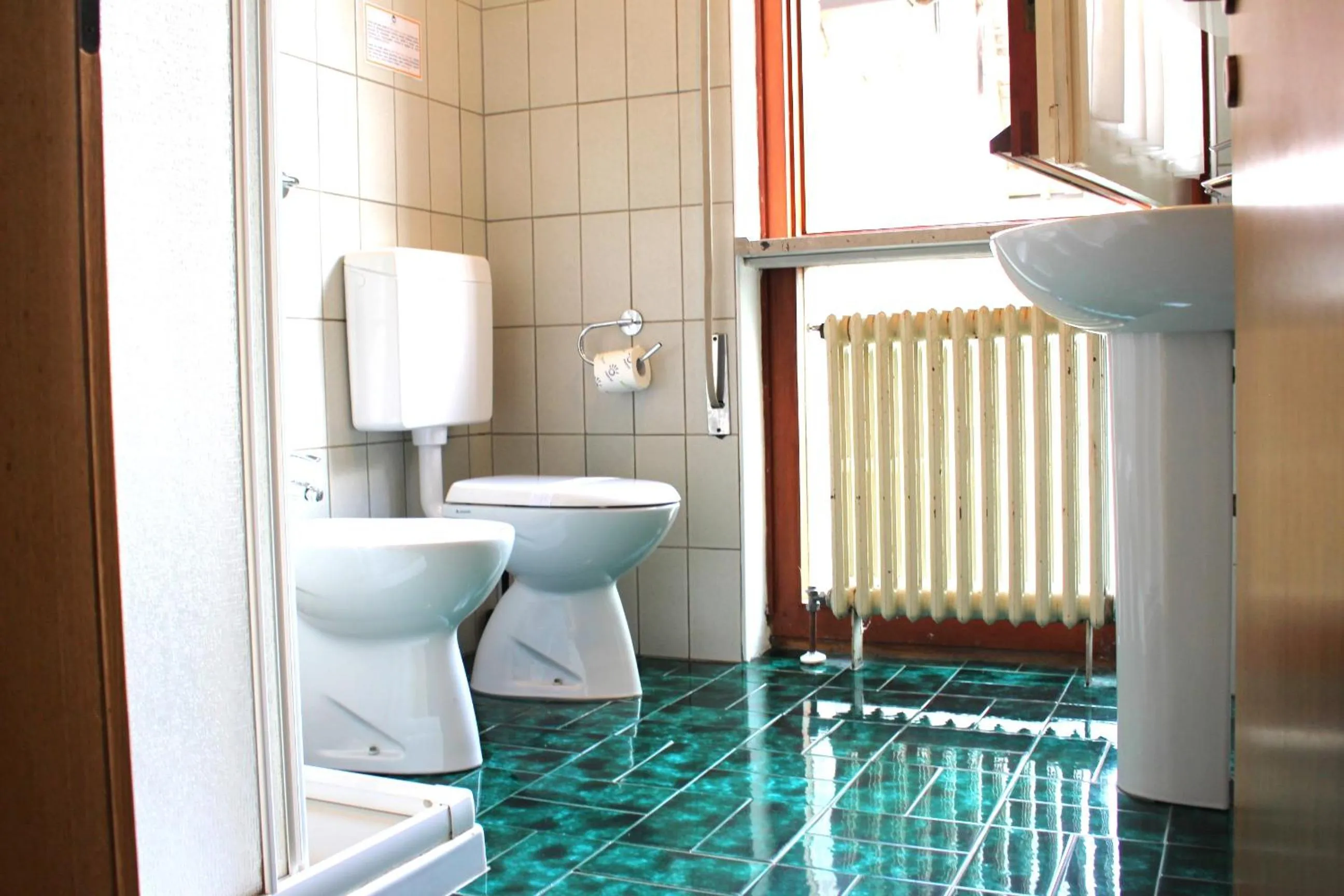 Shower in Albergo Diffuso Comeglians