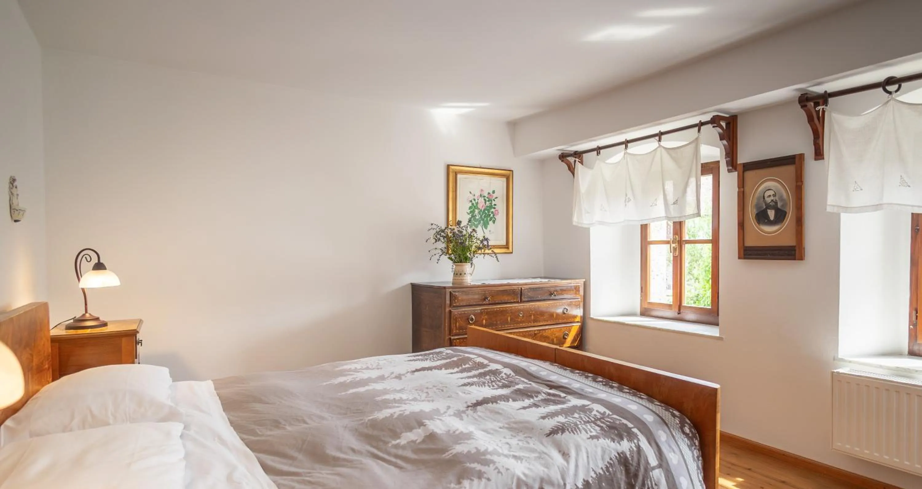 Bed in Albergo Diffuso Comeglians