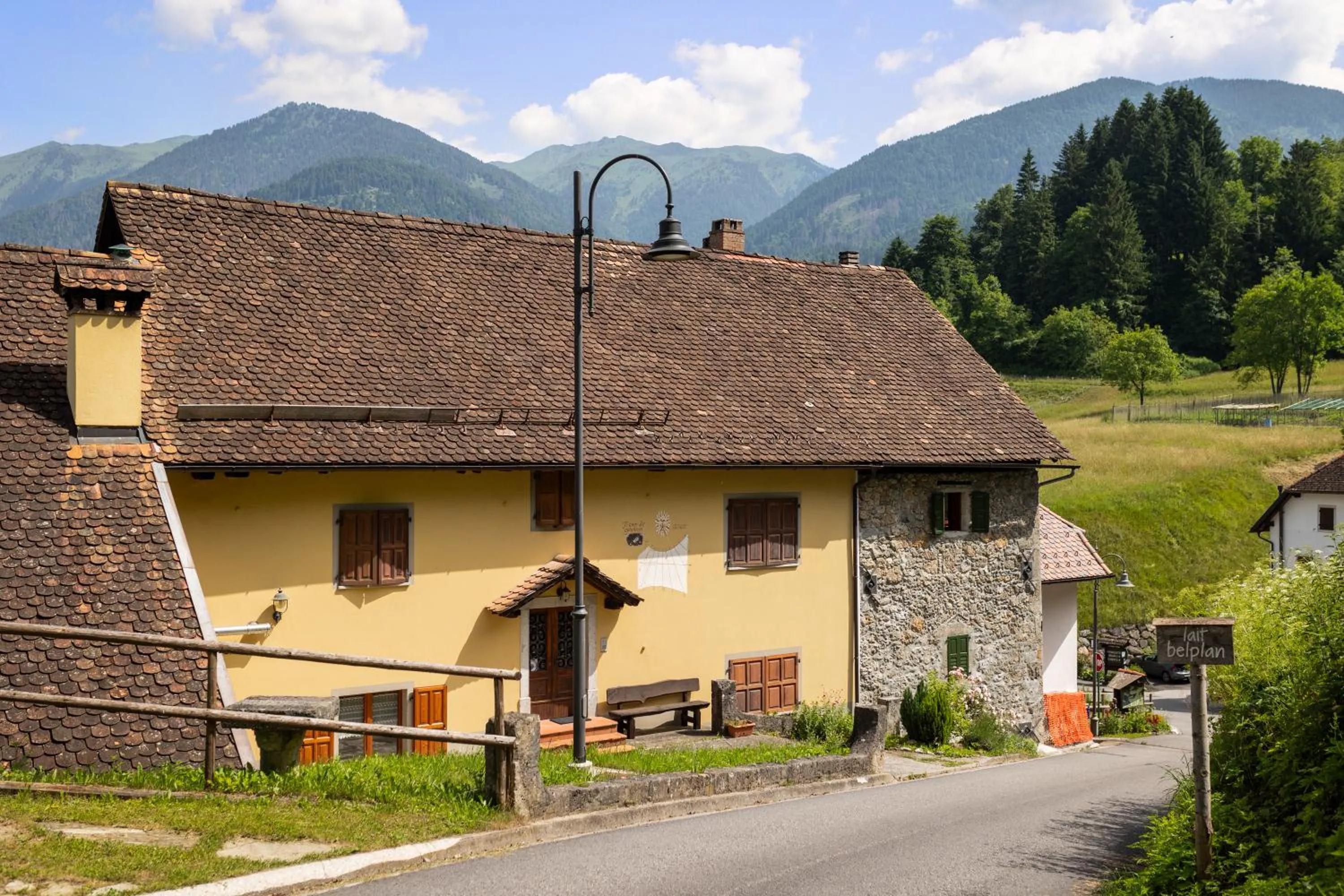 Property building in Albergo Diffuso Comeglians
