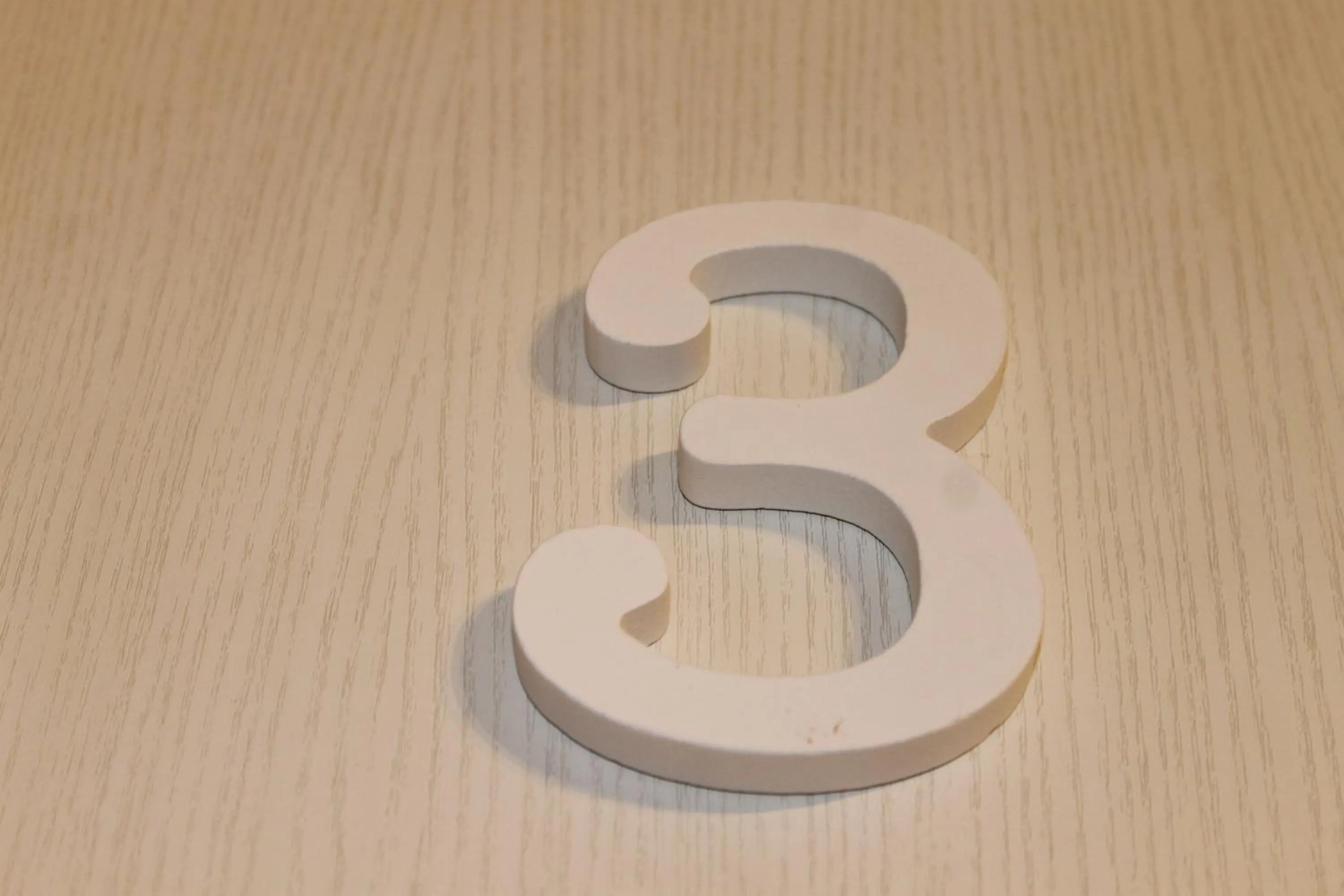 Text overlay in Guest House Esty