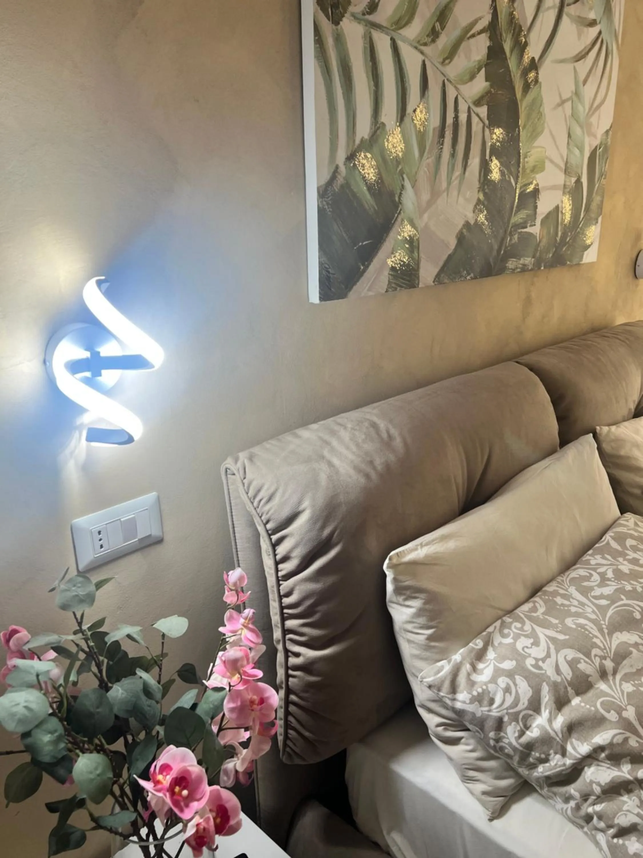 Decorative detail in Guest House Esty