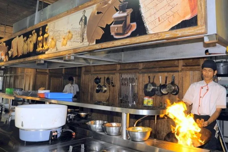 Omah Sinten Heritage Hotel & Resto