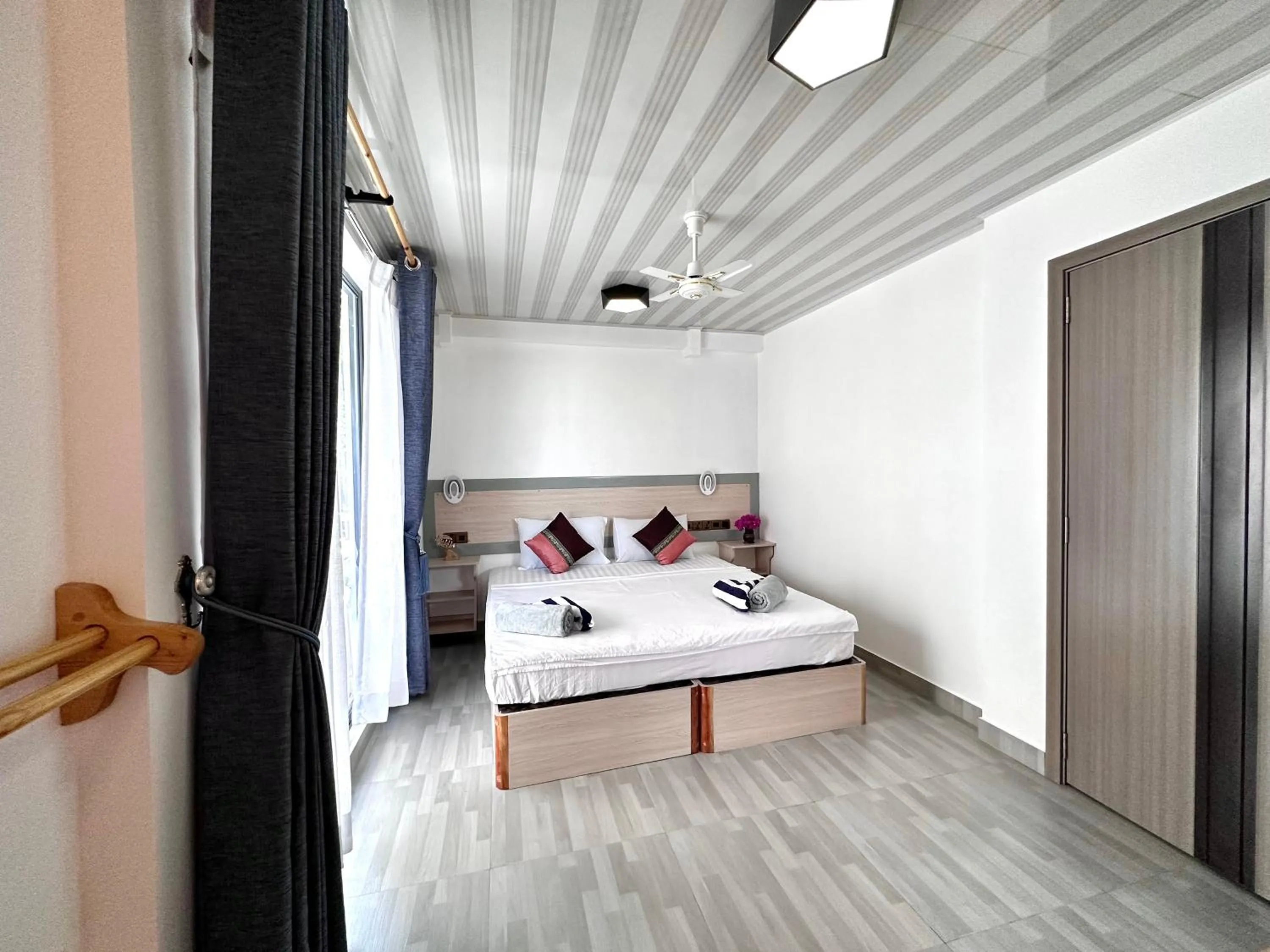 Bed in Galaxy Sunrise Sea View