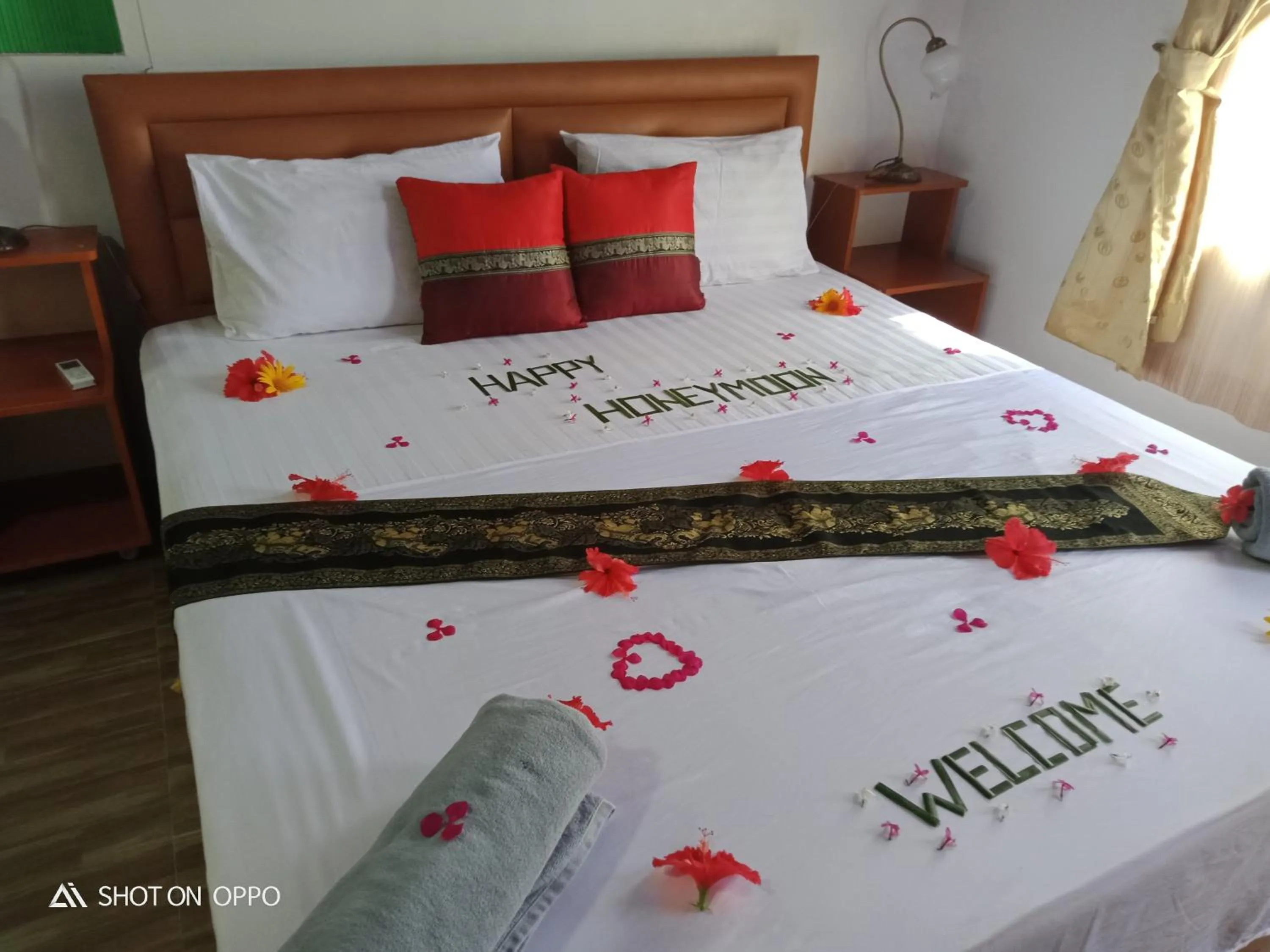 Bed in Galaxy Sunrise Sea View