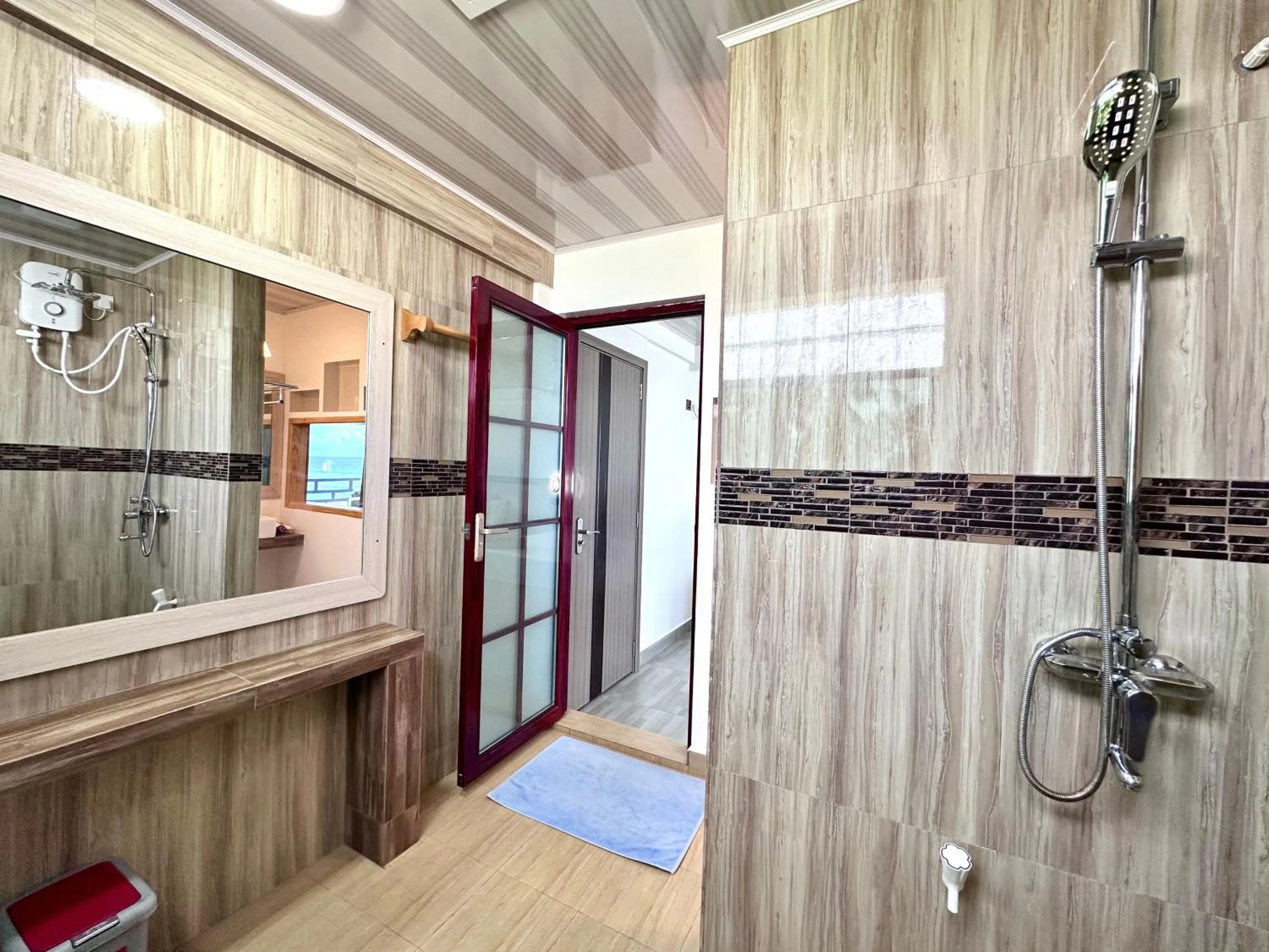 Shower in Galaxy Sunrise Sea View