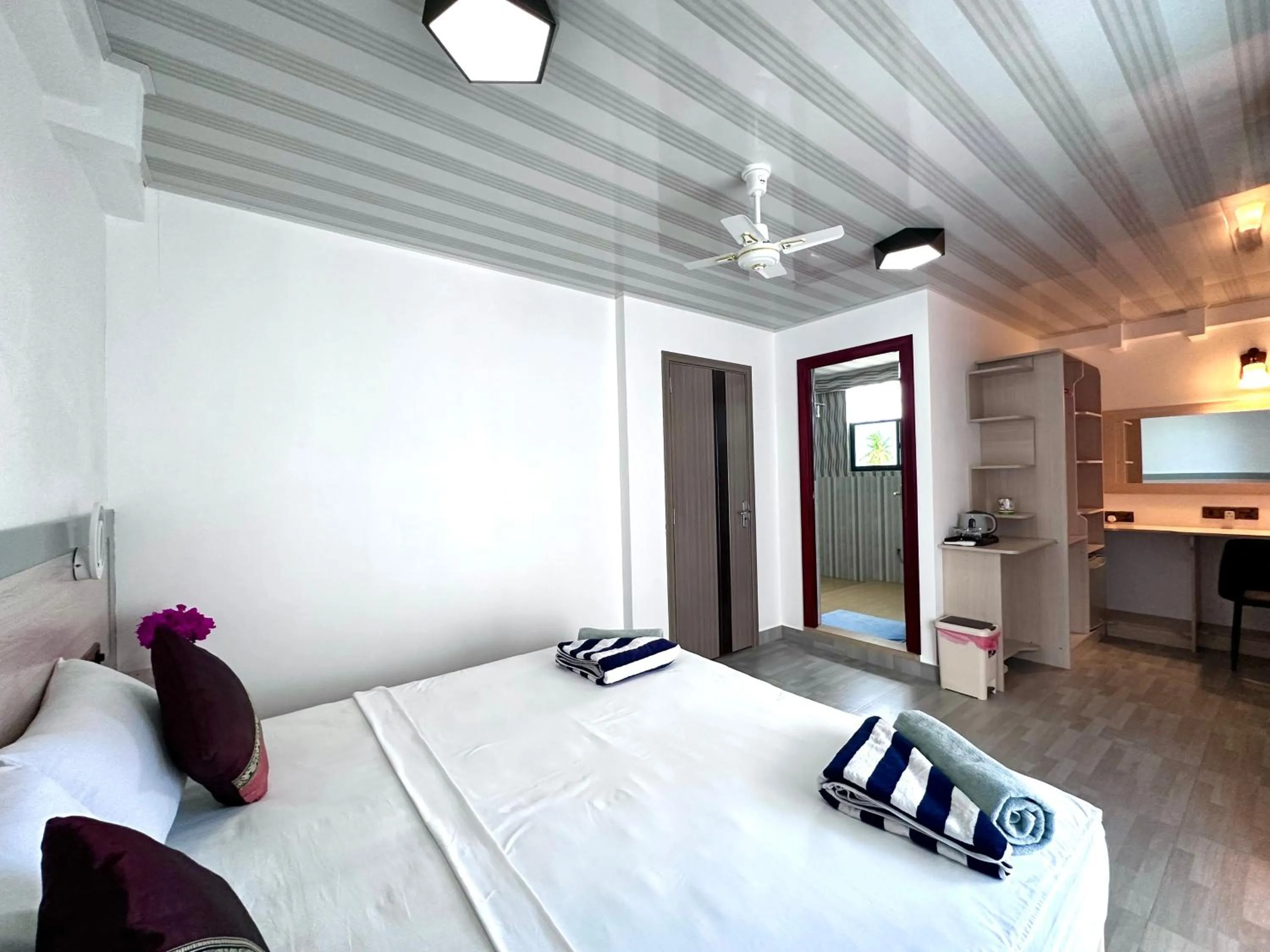 Bed in Galaxy Sunrise Sea View