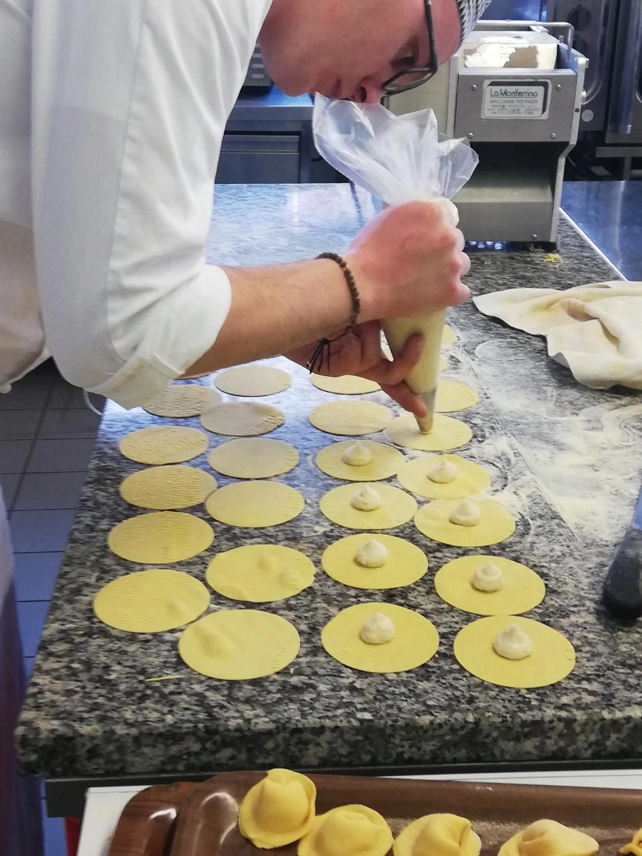 Restaurant/places to eat in Hotel La Villa